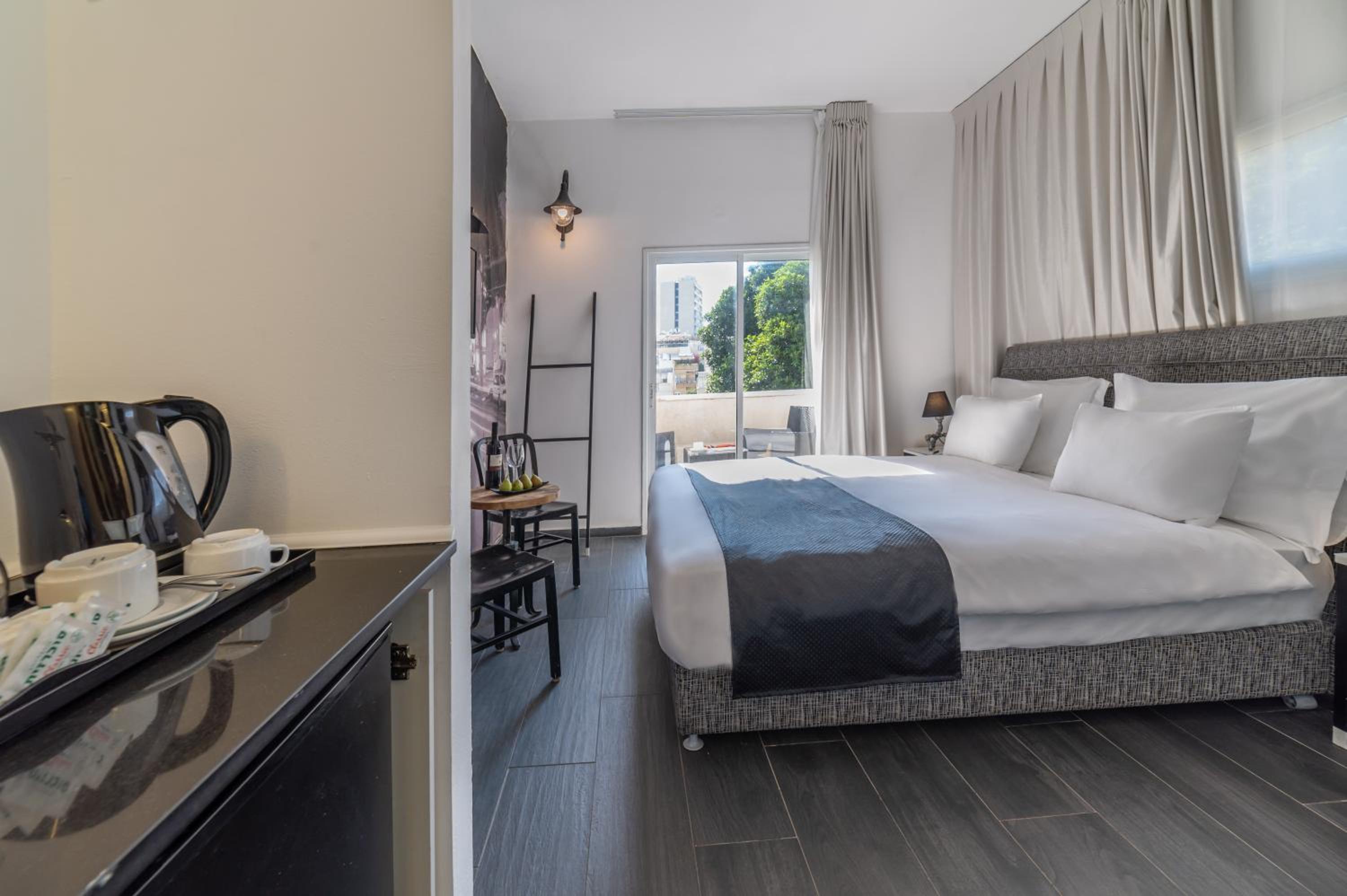 Superior Double Room with Balcony photo 3