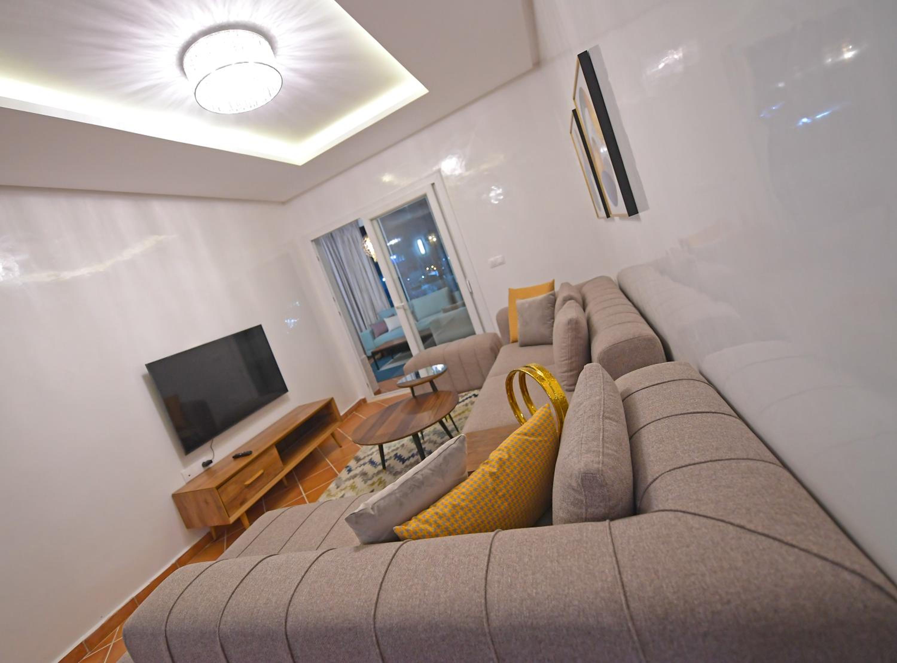 Apartment with Pool View  - Photo 12