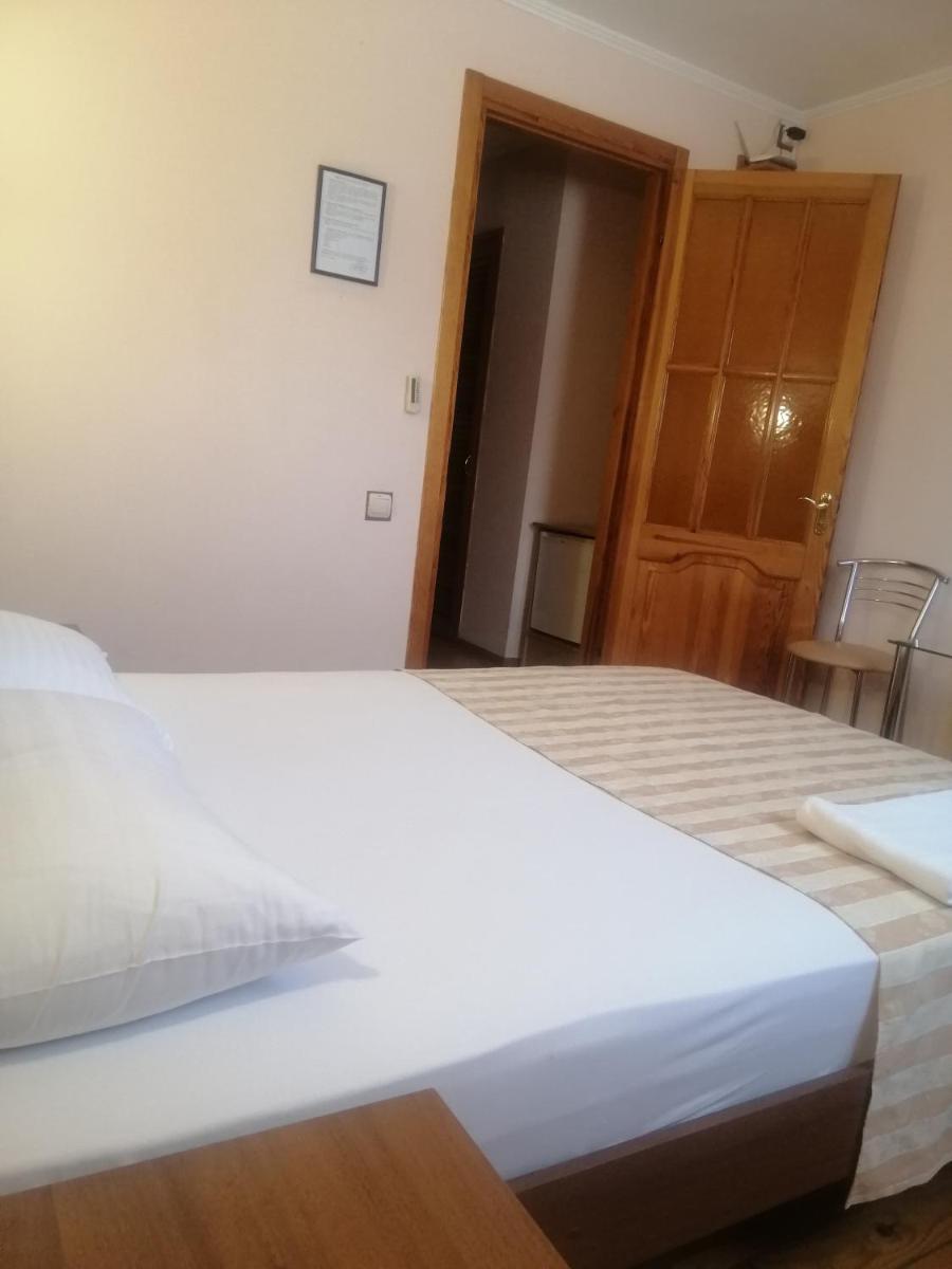 Double or Twin Room photo 2