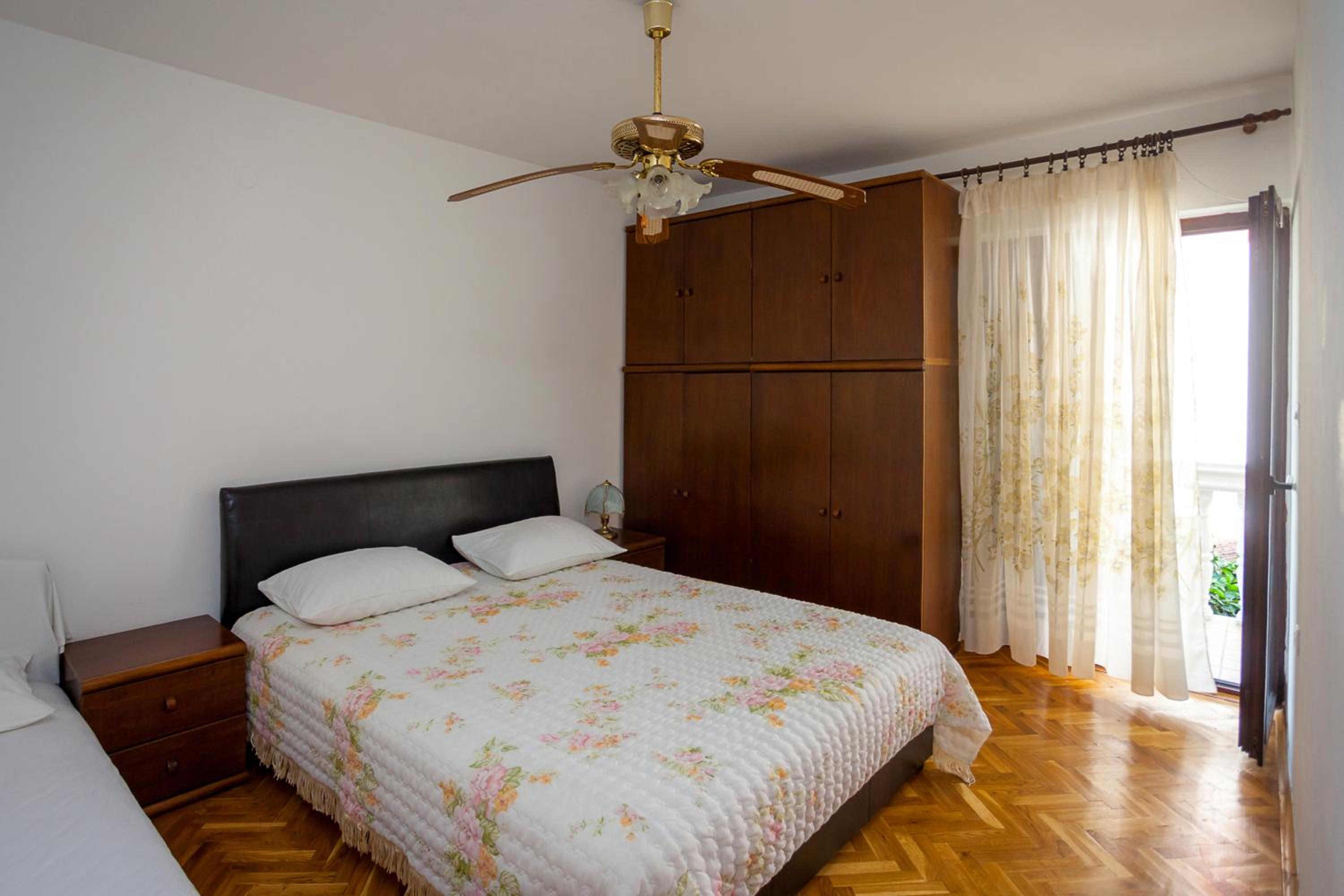 Two-Bedroom Apartment with Terrace (6 Adults)