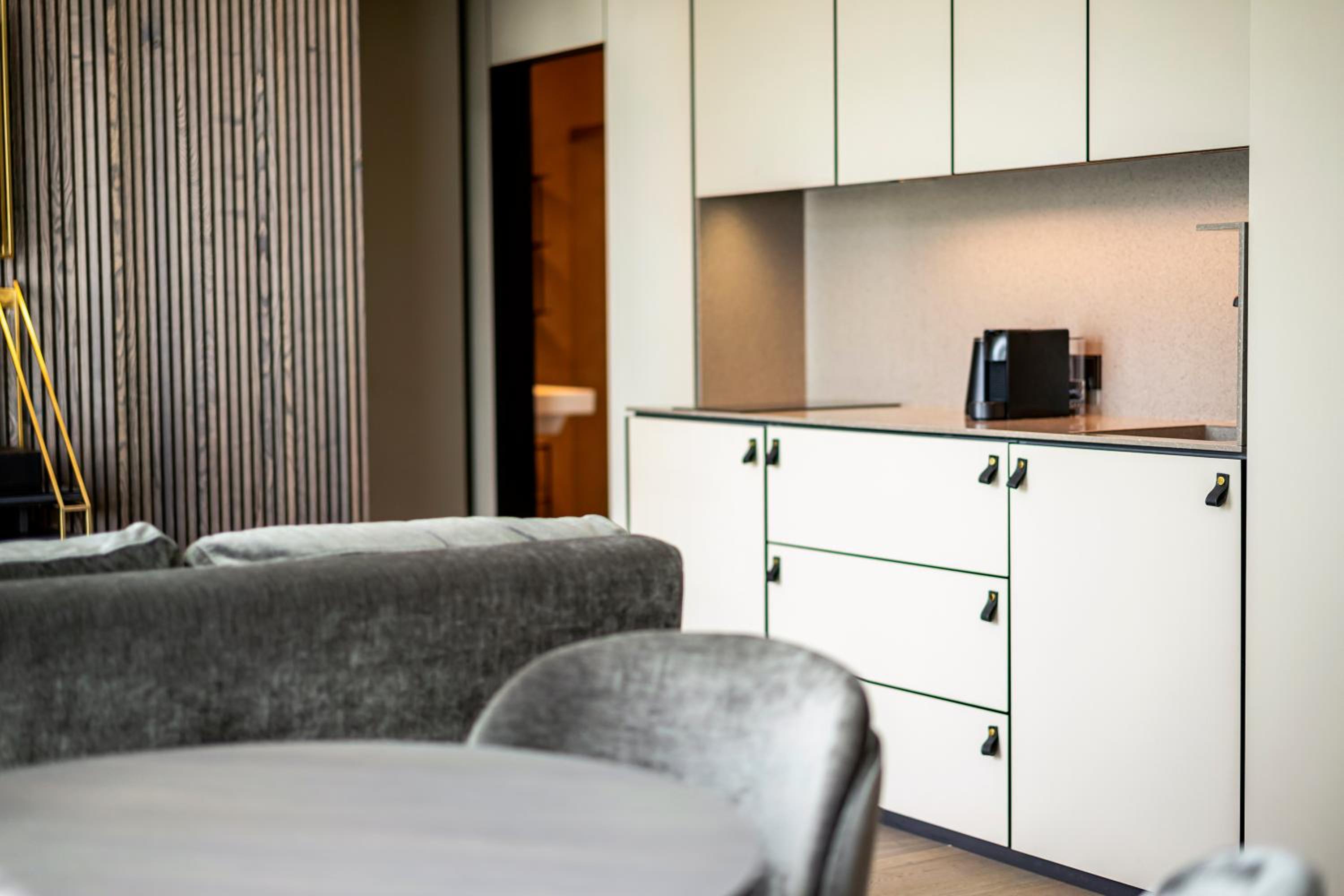 Apartment with Balcony - Photo 8