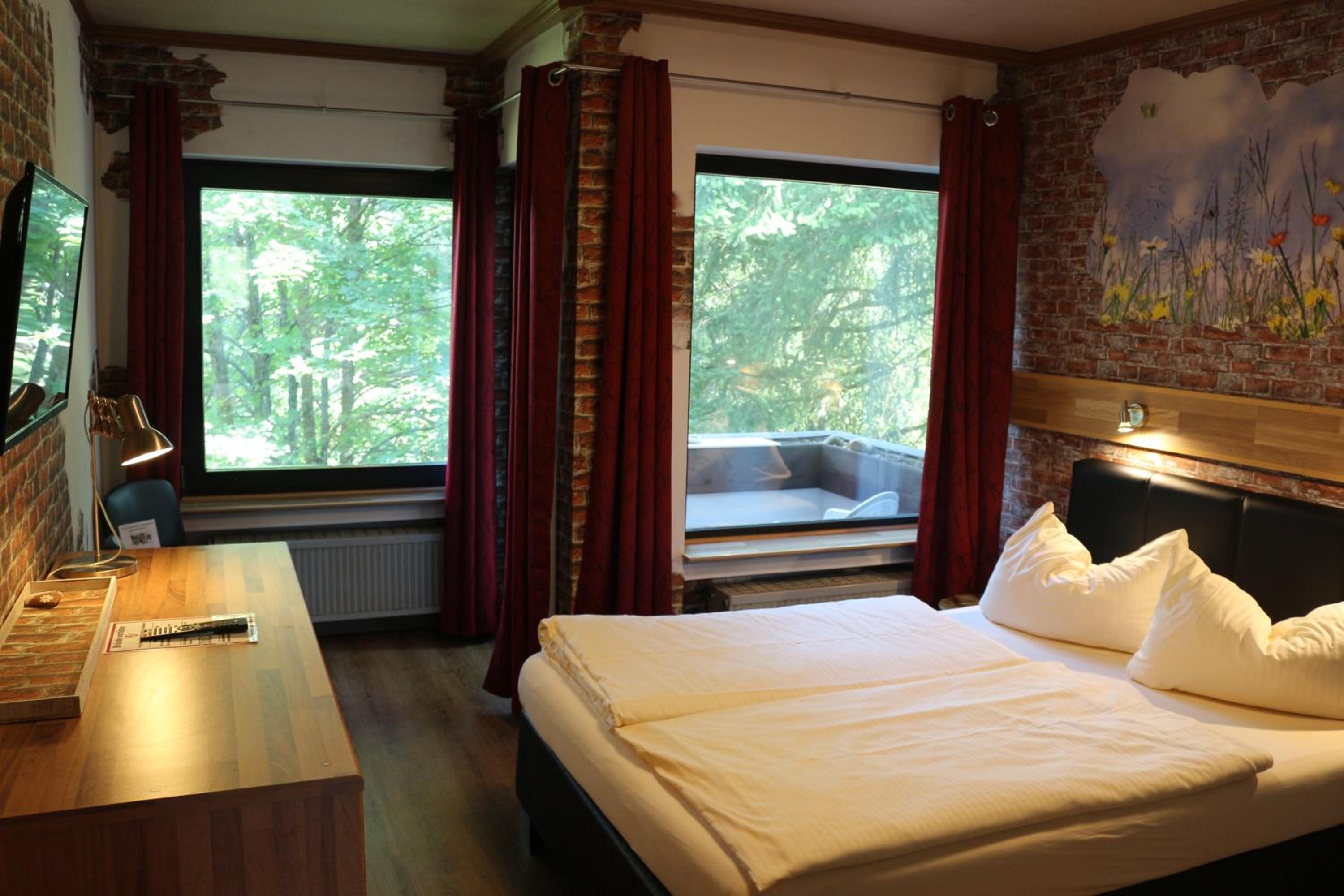 Standard Double Room - Photo 1
