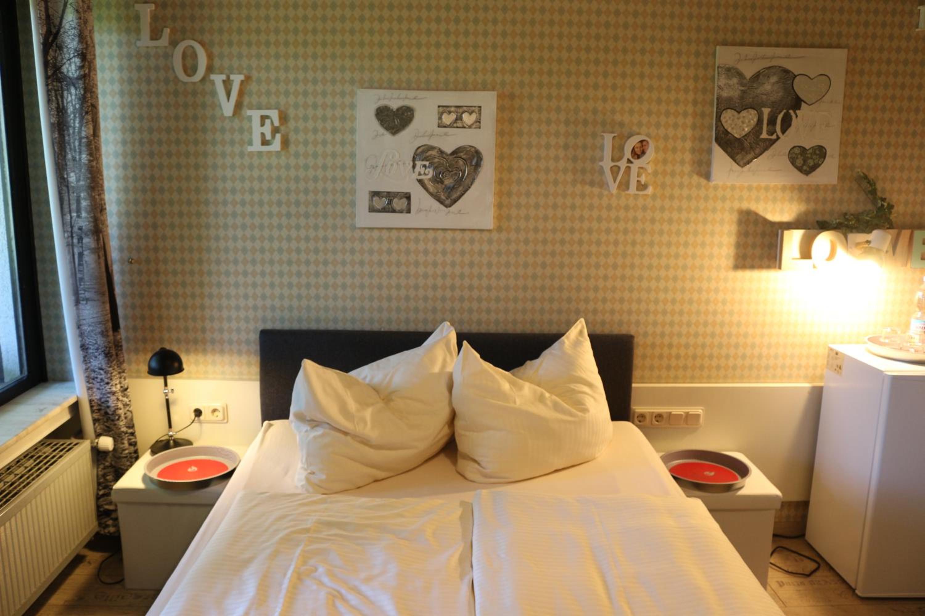 Standard Double Room - Photo 5