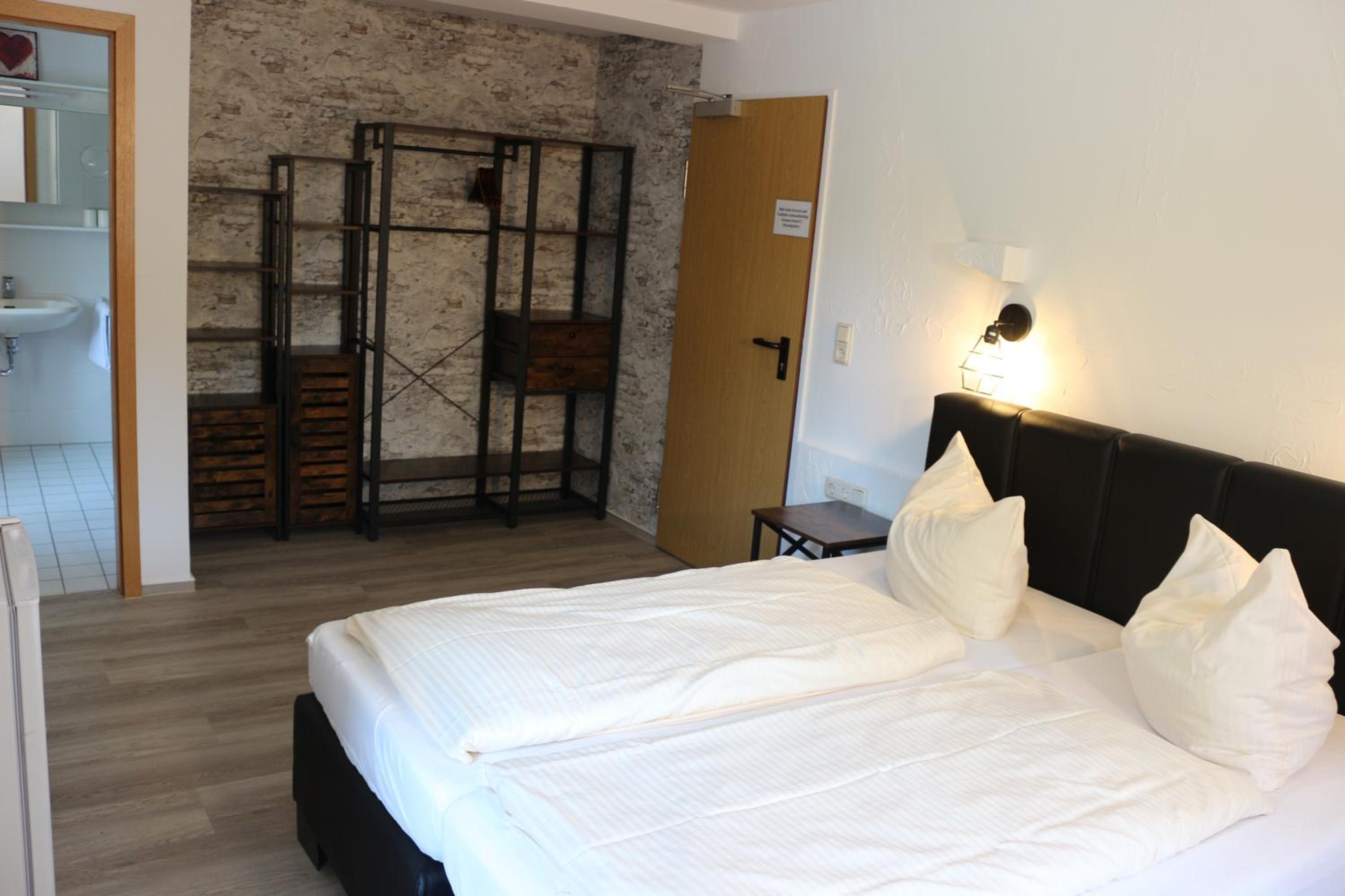 Economy Double Room - Photo 1
