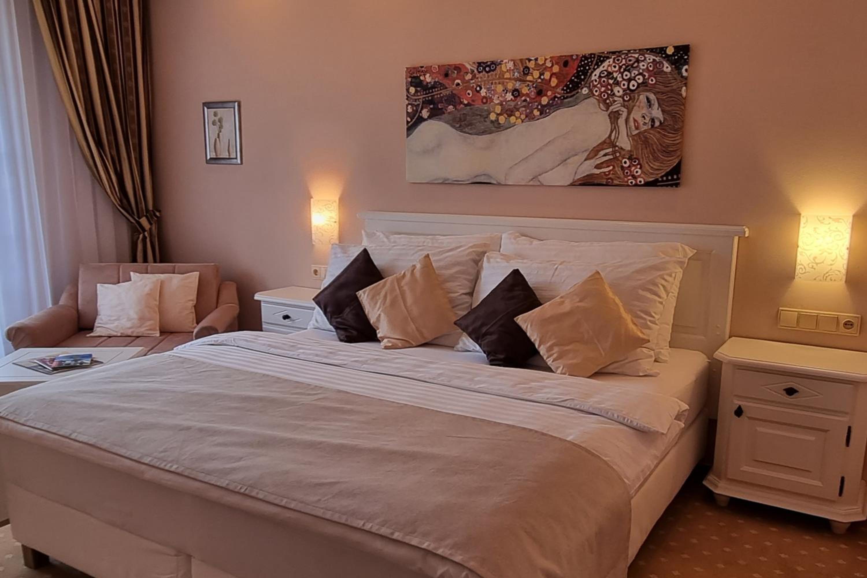 Double Room Romantic photo 1