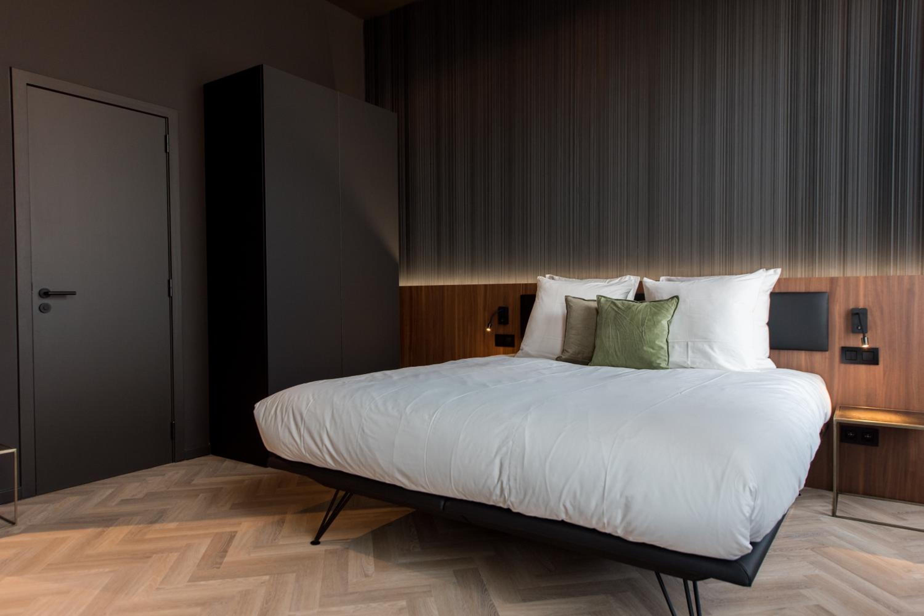 Deluxe Double Room - Photo 7
