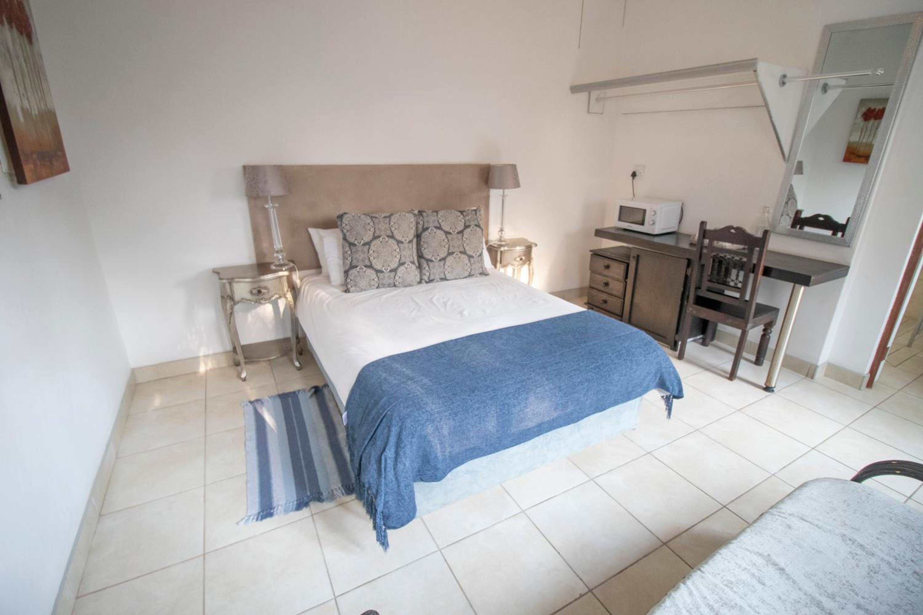 Standard Double Room - Photo 1