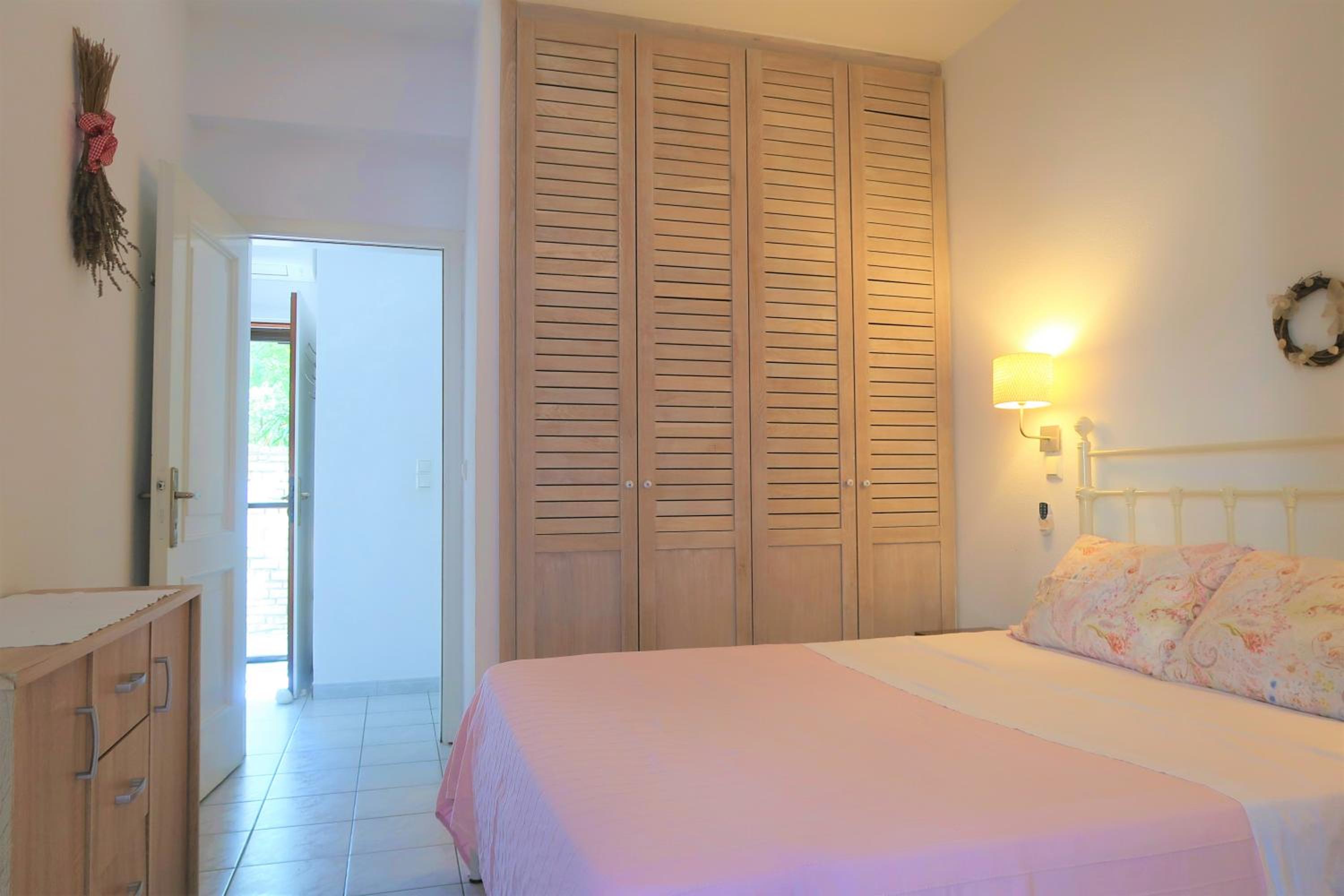Two-Bedroom House photo 3