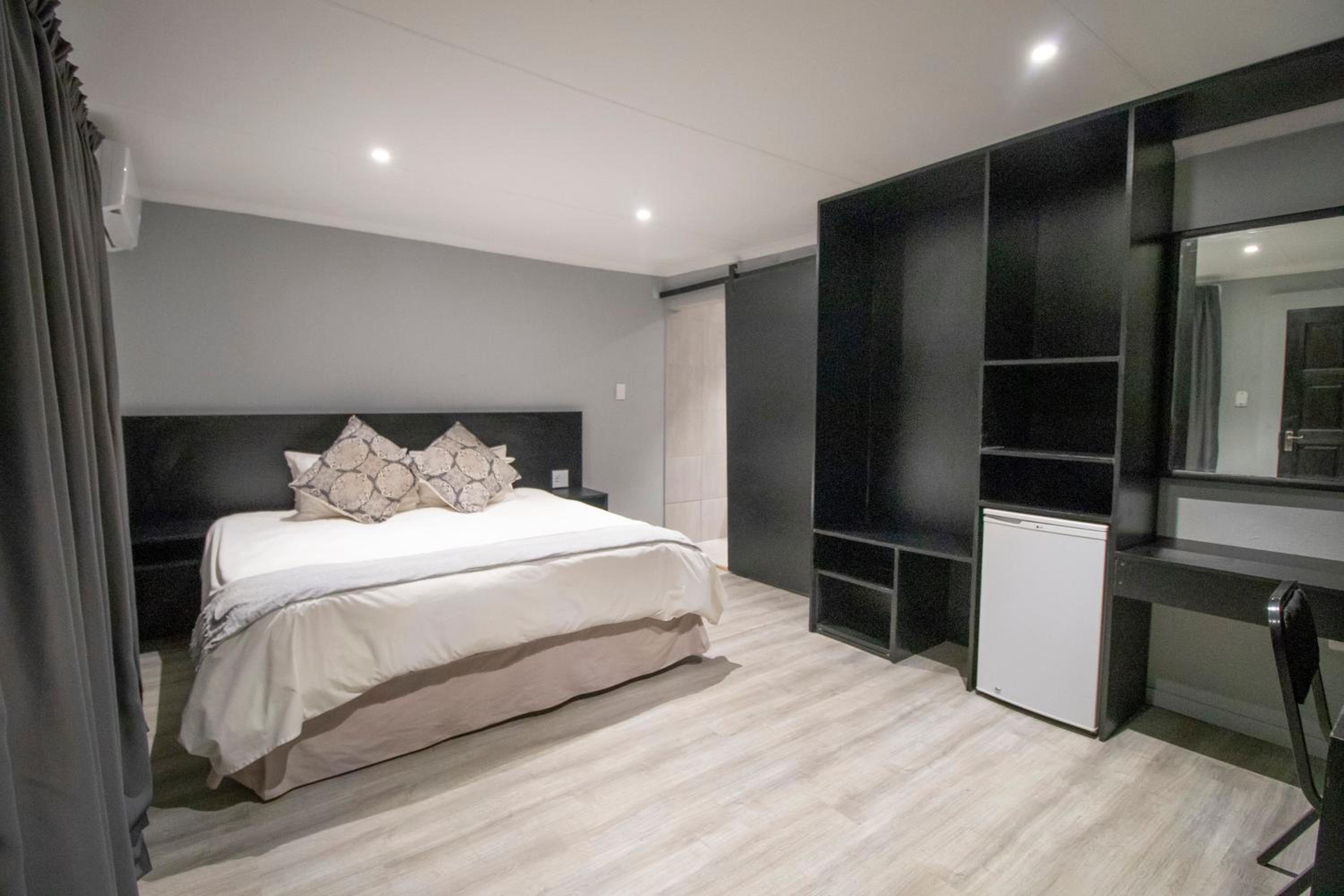 Superior Double Room - Photo 3
