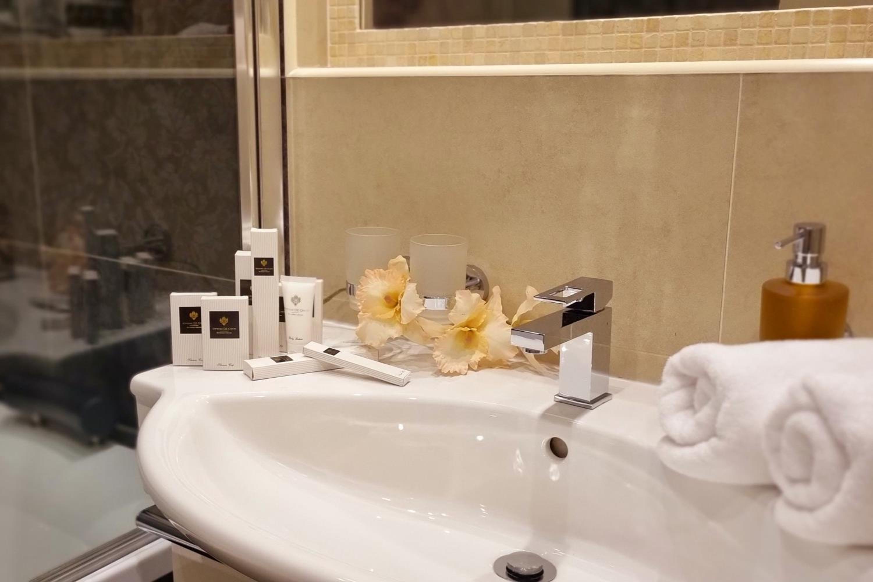 Double Room Romantic photo 3