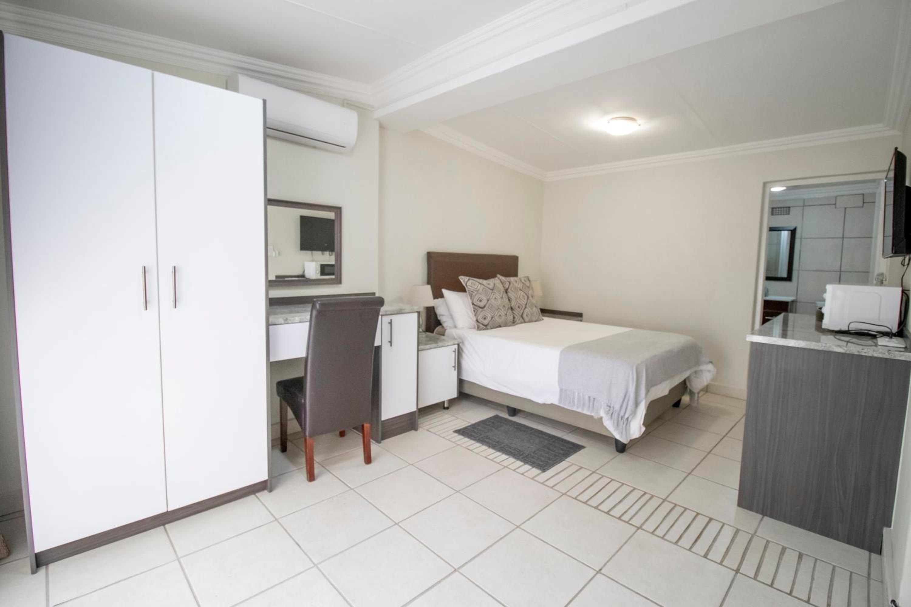 Deluxe Double Room - Photo 3