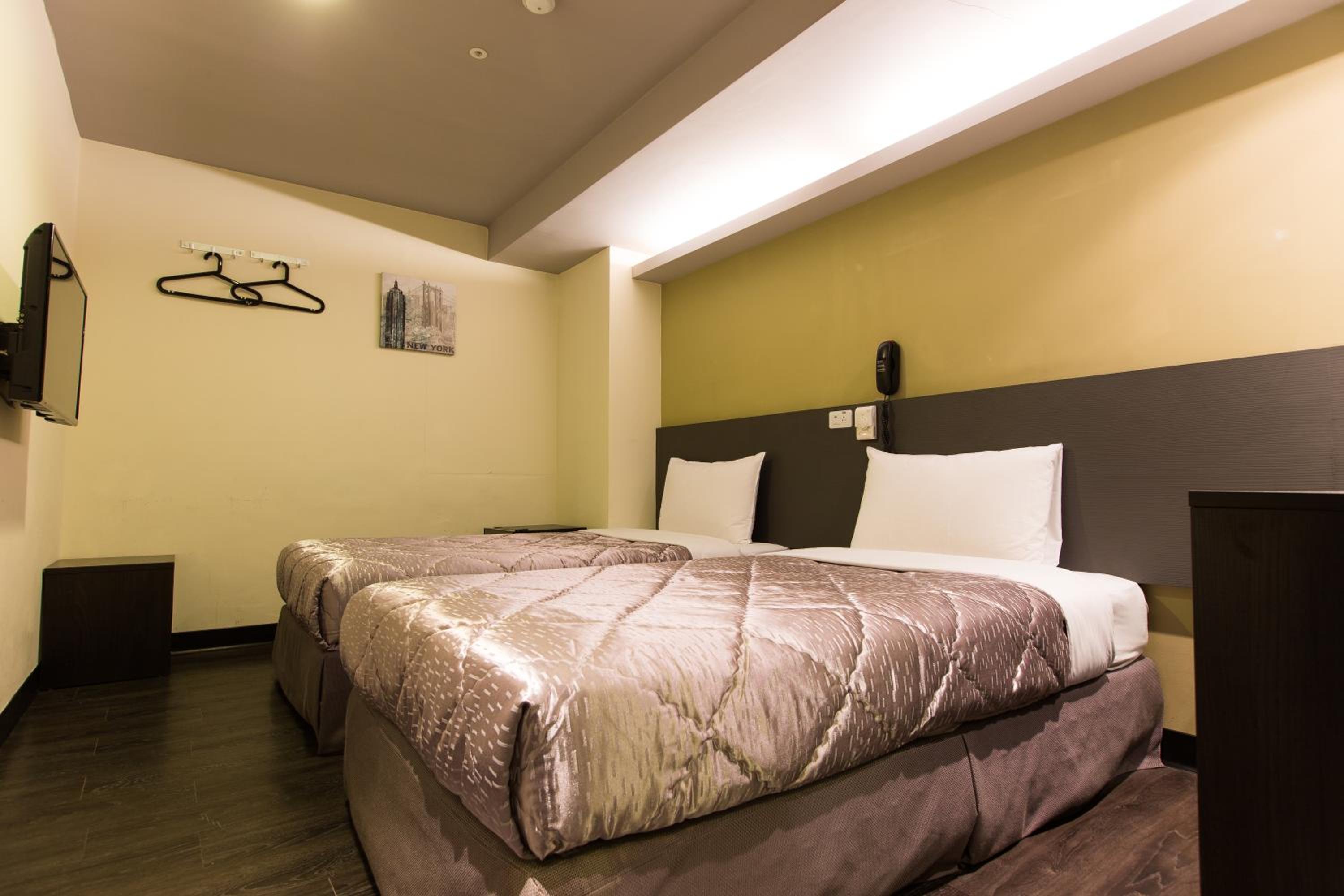 Budget Twin Room - No Window