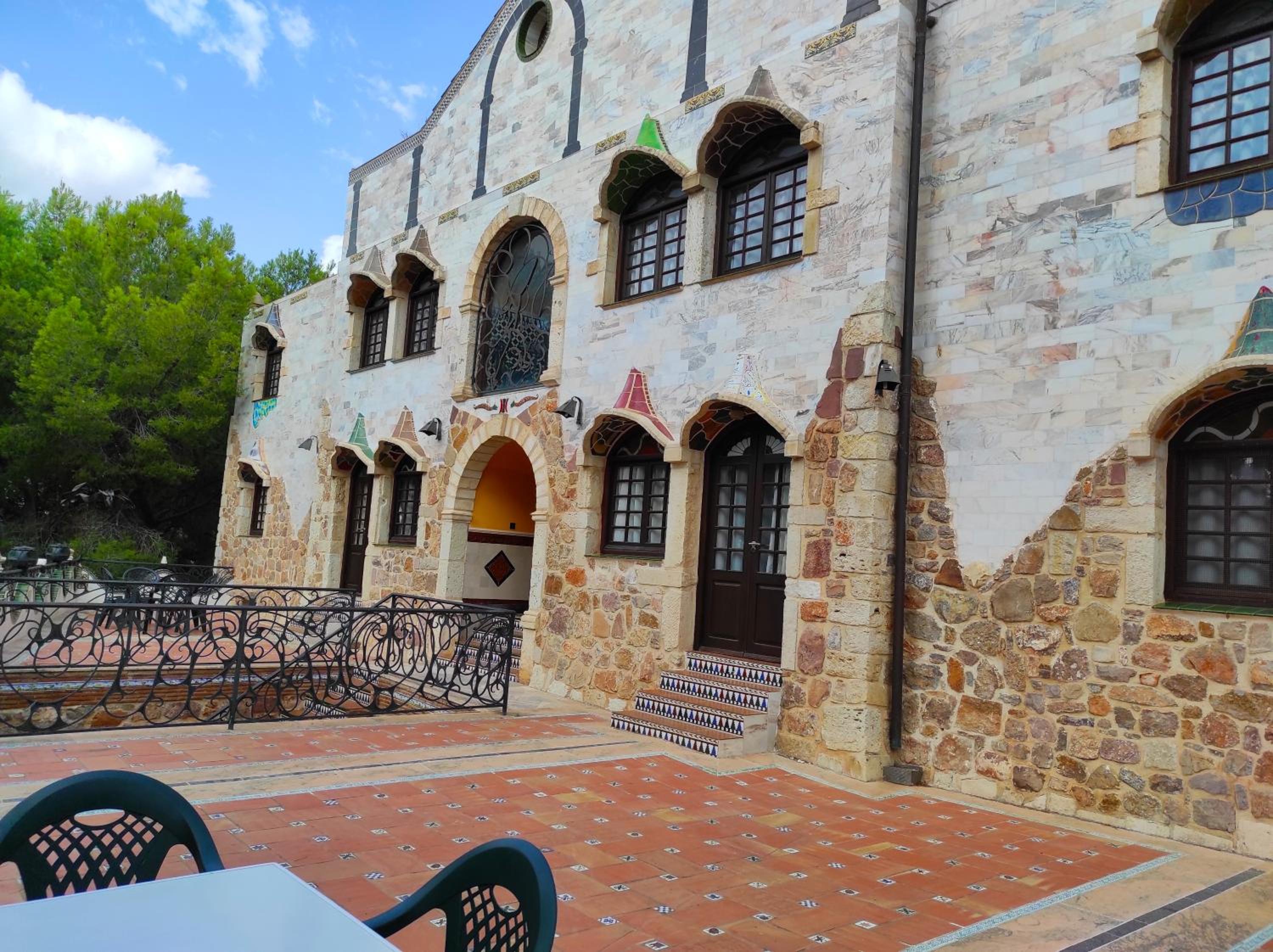 Apartment with Terrace - Photo 6