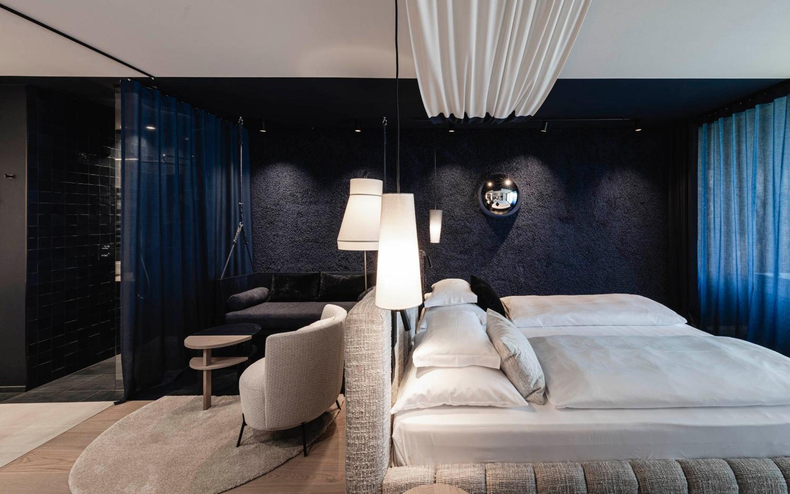 Double Room with Balcony - Photo 1