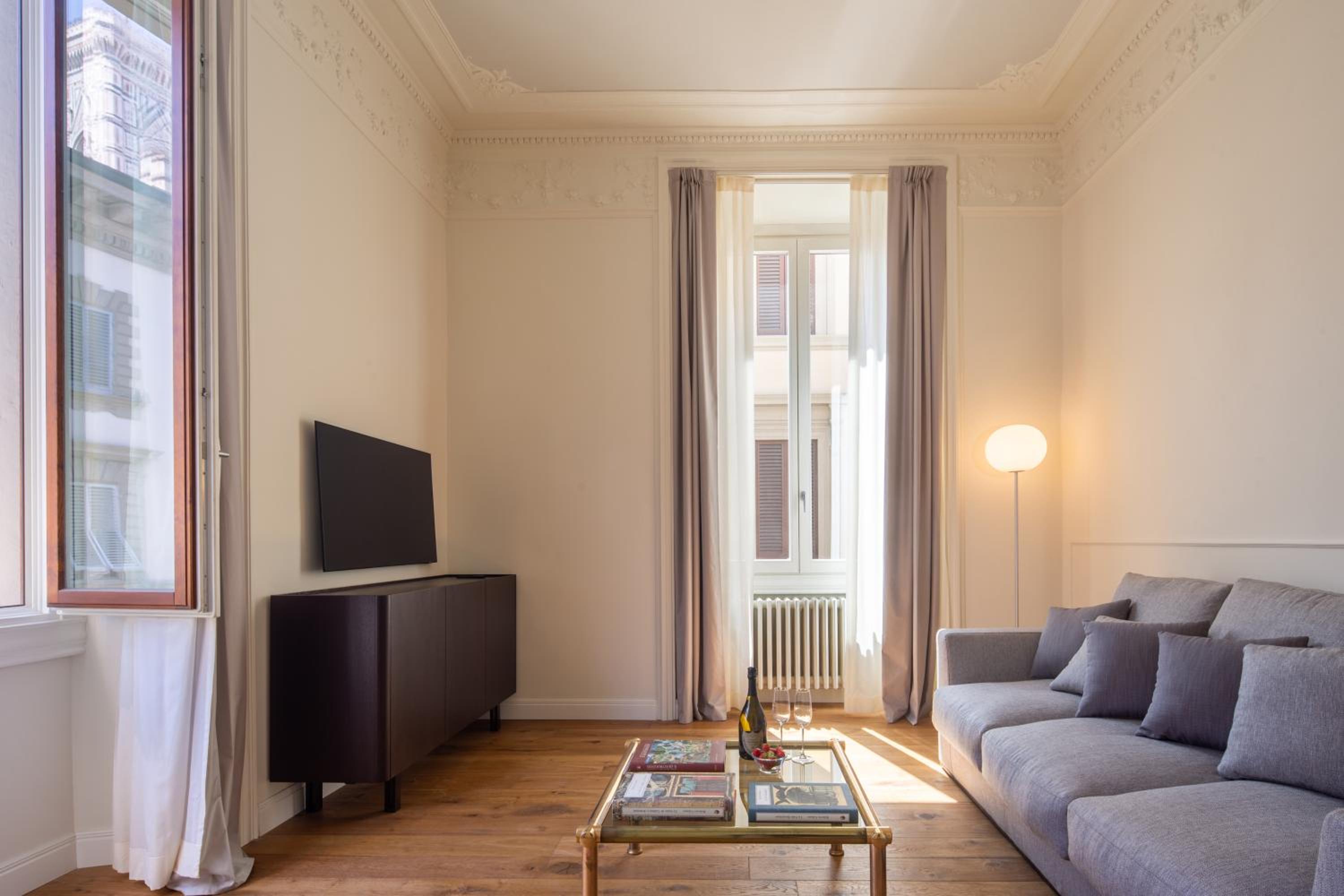 Three-Bedroom Apartment photo 1