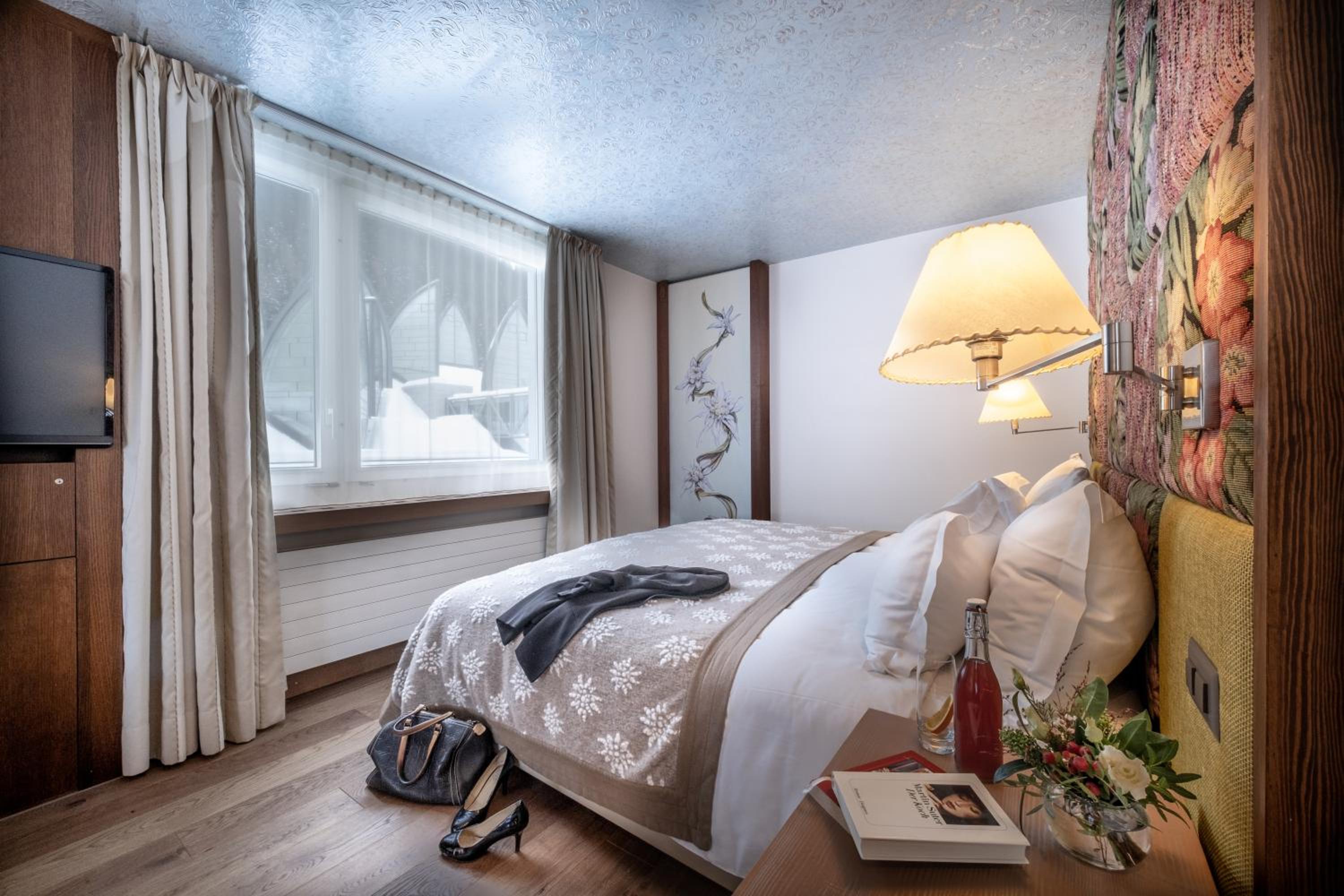 Junior Suite West Facing - Photo 6