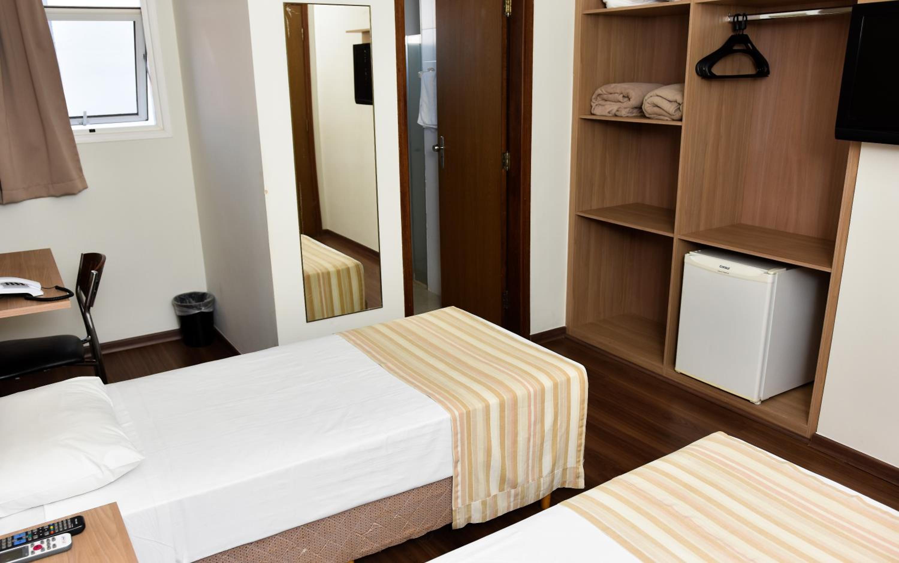 Standard Twin Room photo 3