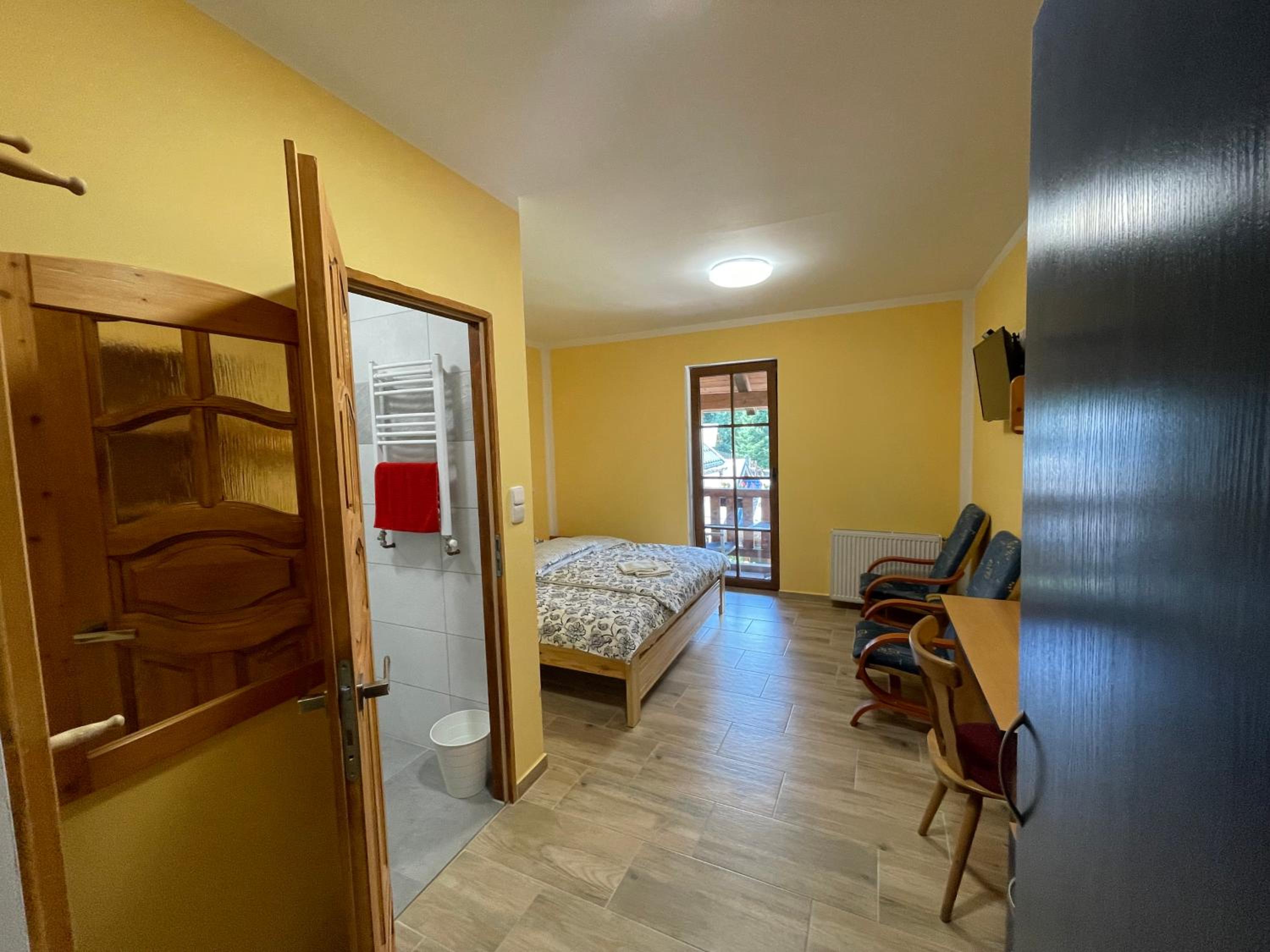 Triple Room - Photo 6