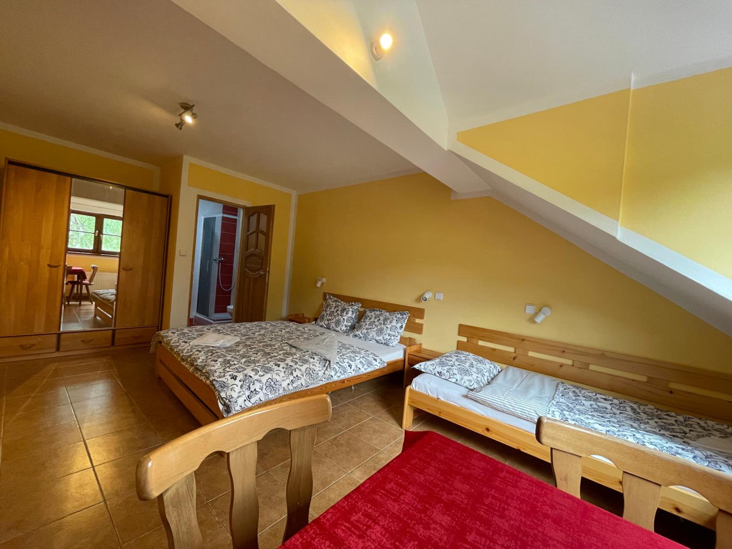Triple Room - Photo 8