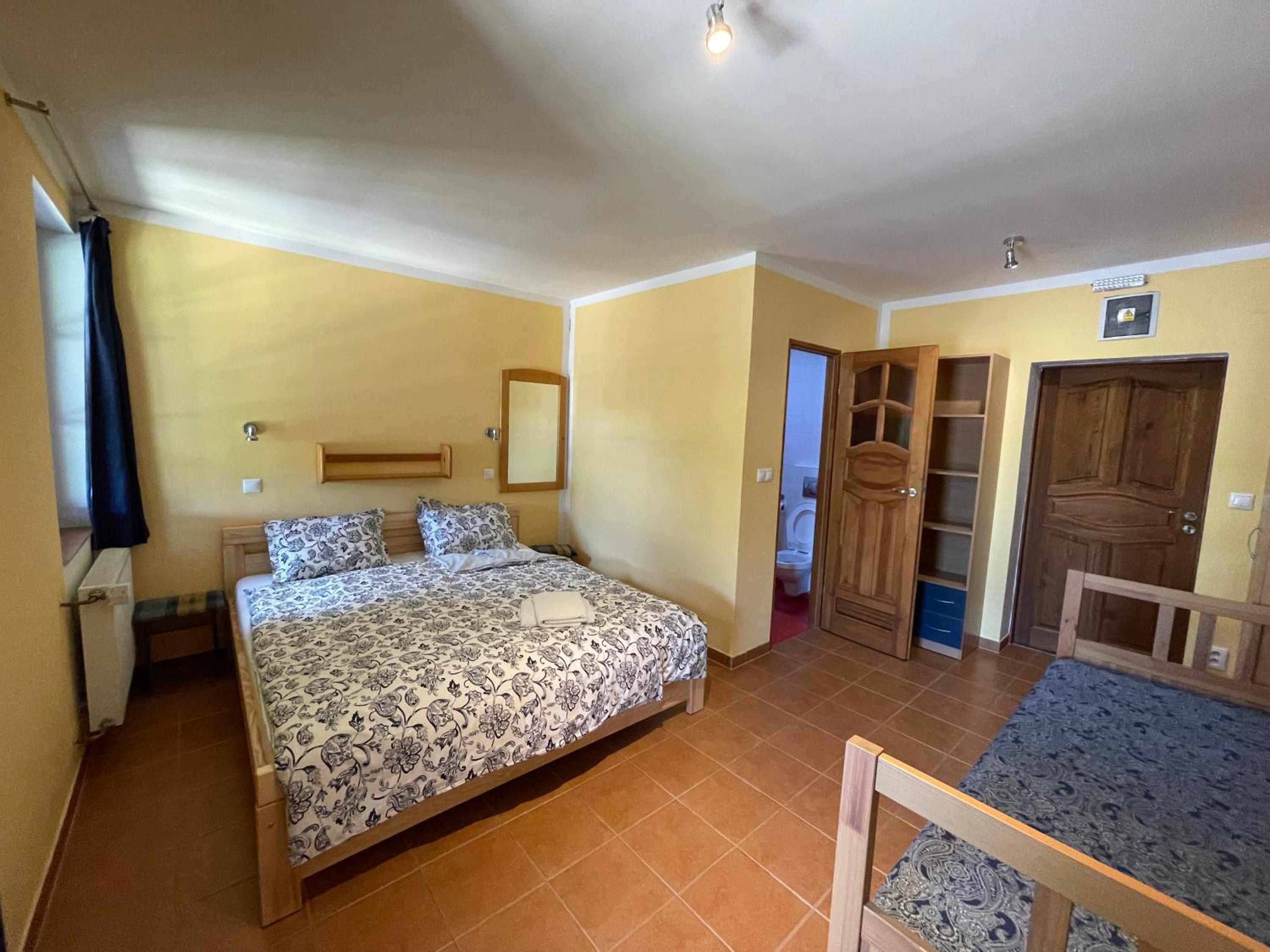 Triple Room - Photo 11
