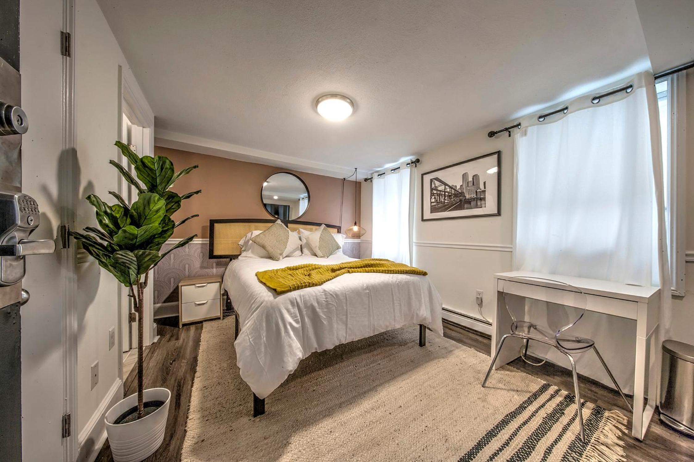 Studio Apartment photo 1