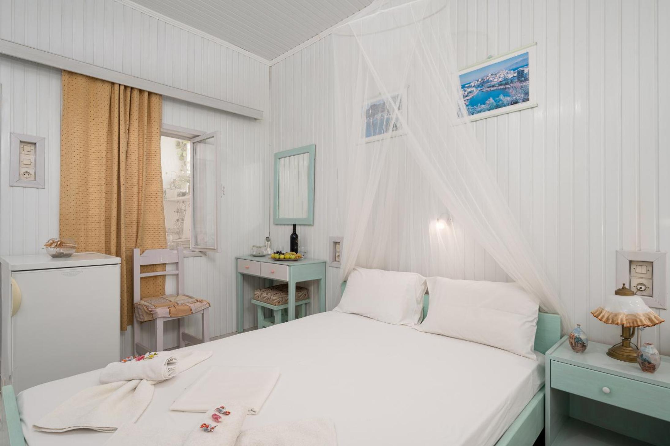 Double Room - Photo 7