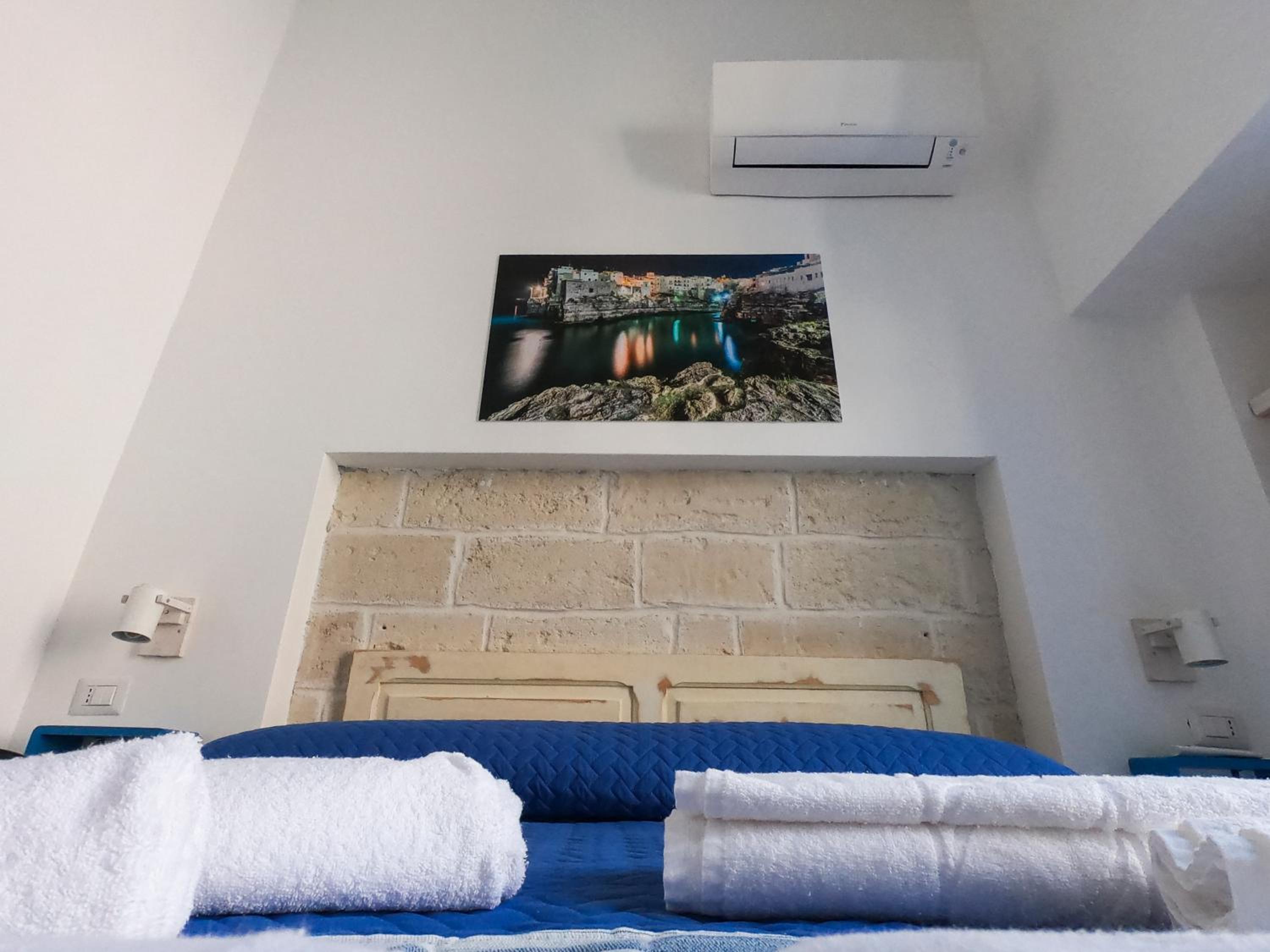 Suite with Terrace - Photo 3