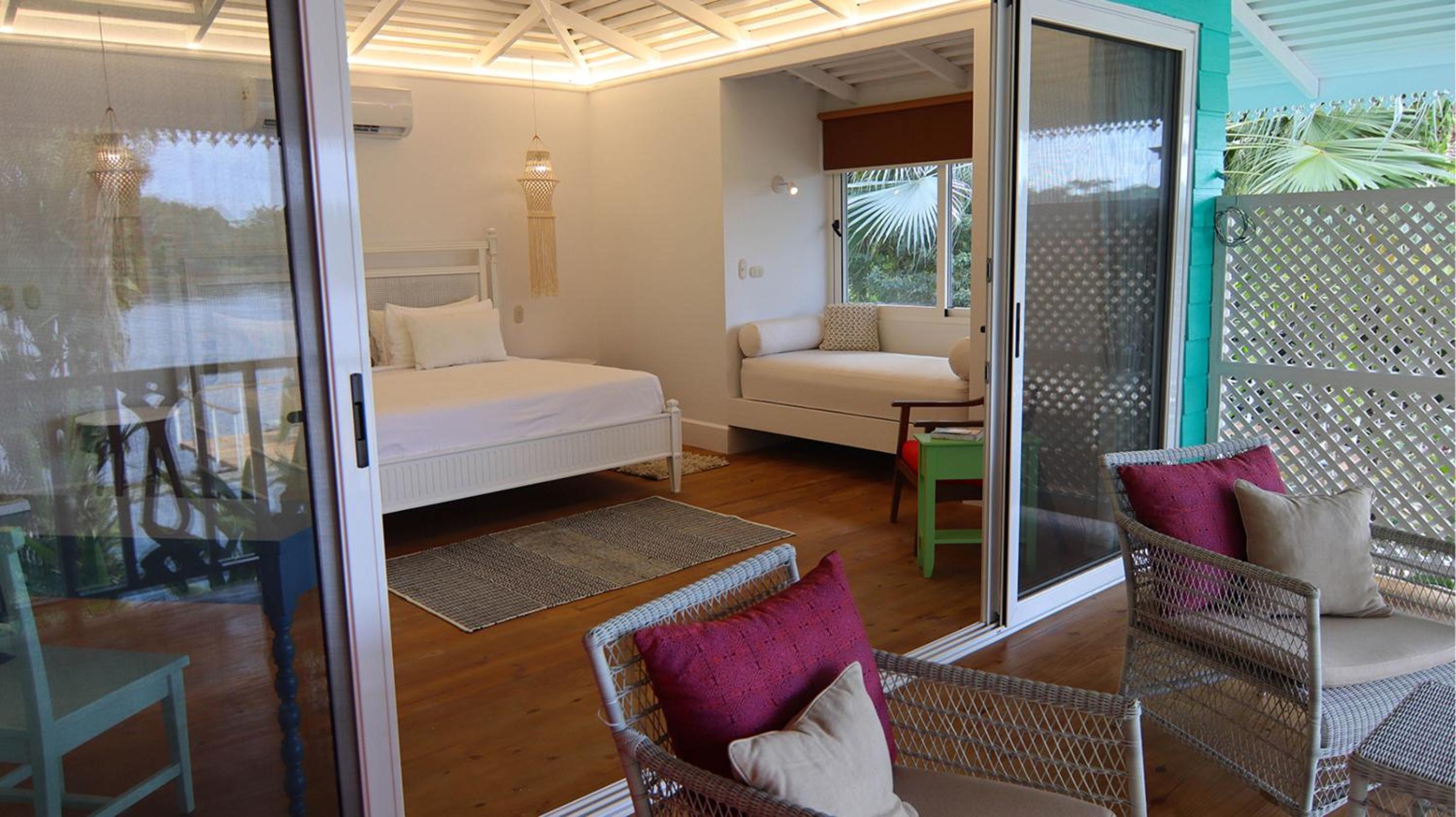 Miss Evelyn Balcony Suites photo 3