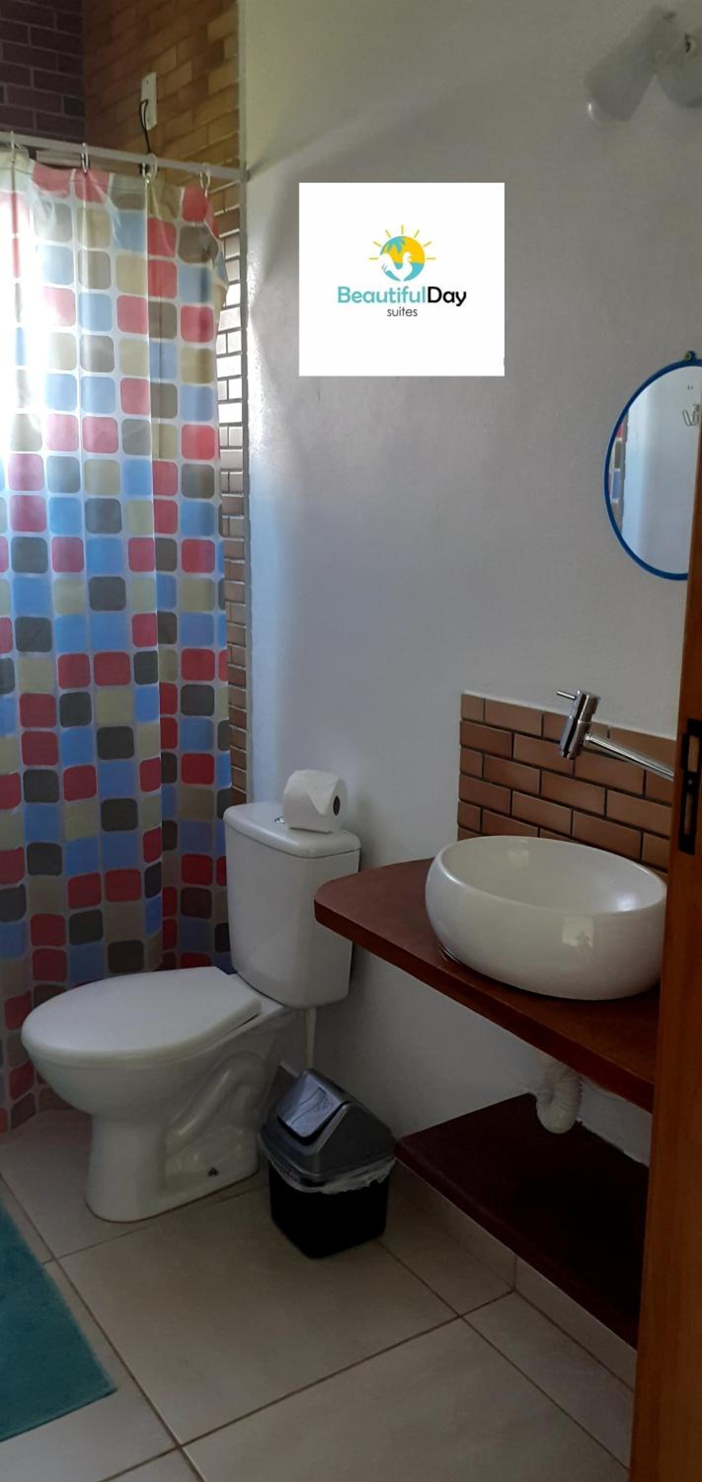 Deluxe Suite with Sea View - Photo 9