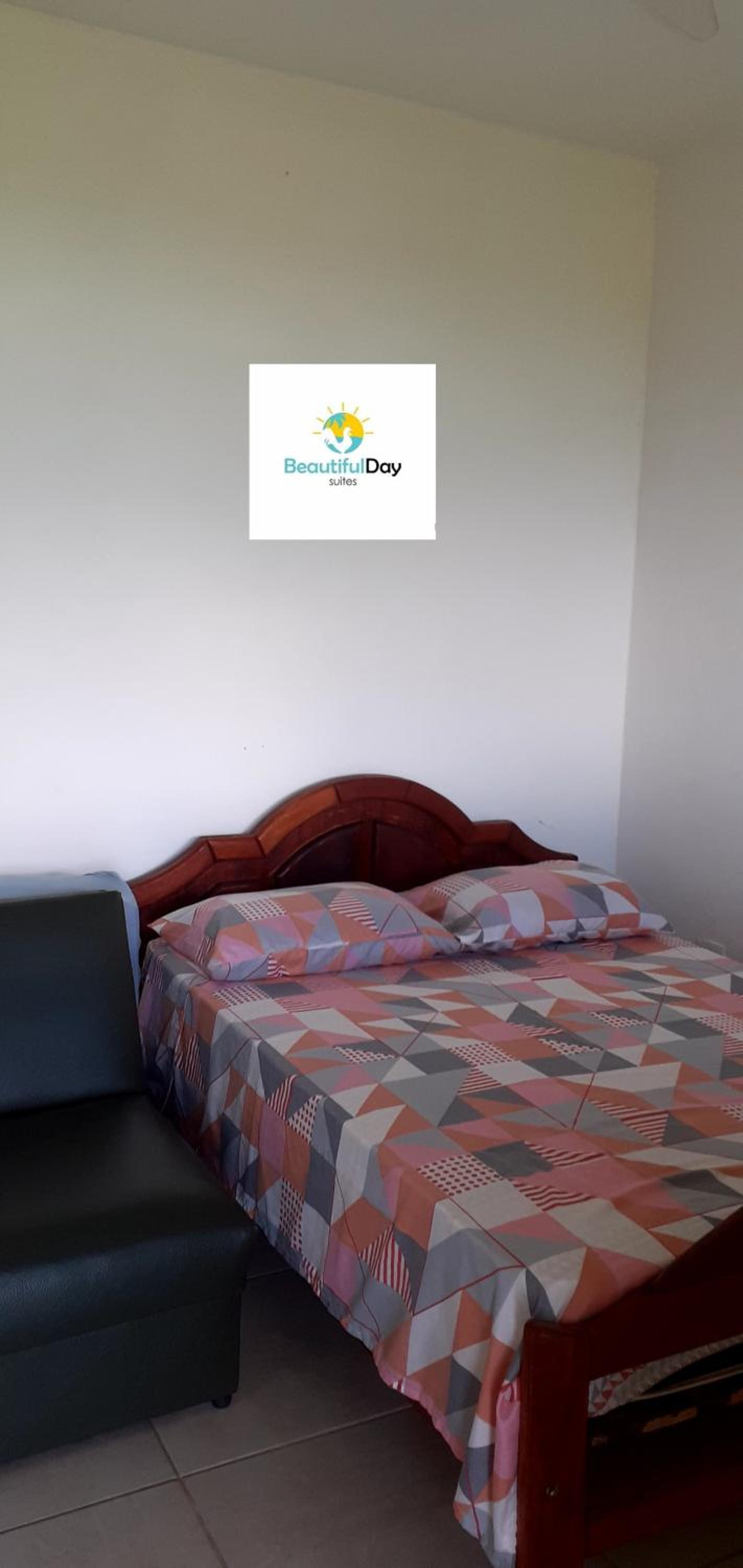 Deluxe Suite with Sea View - Photo 11