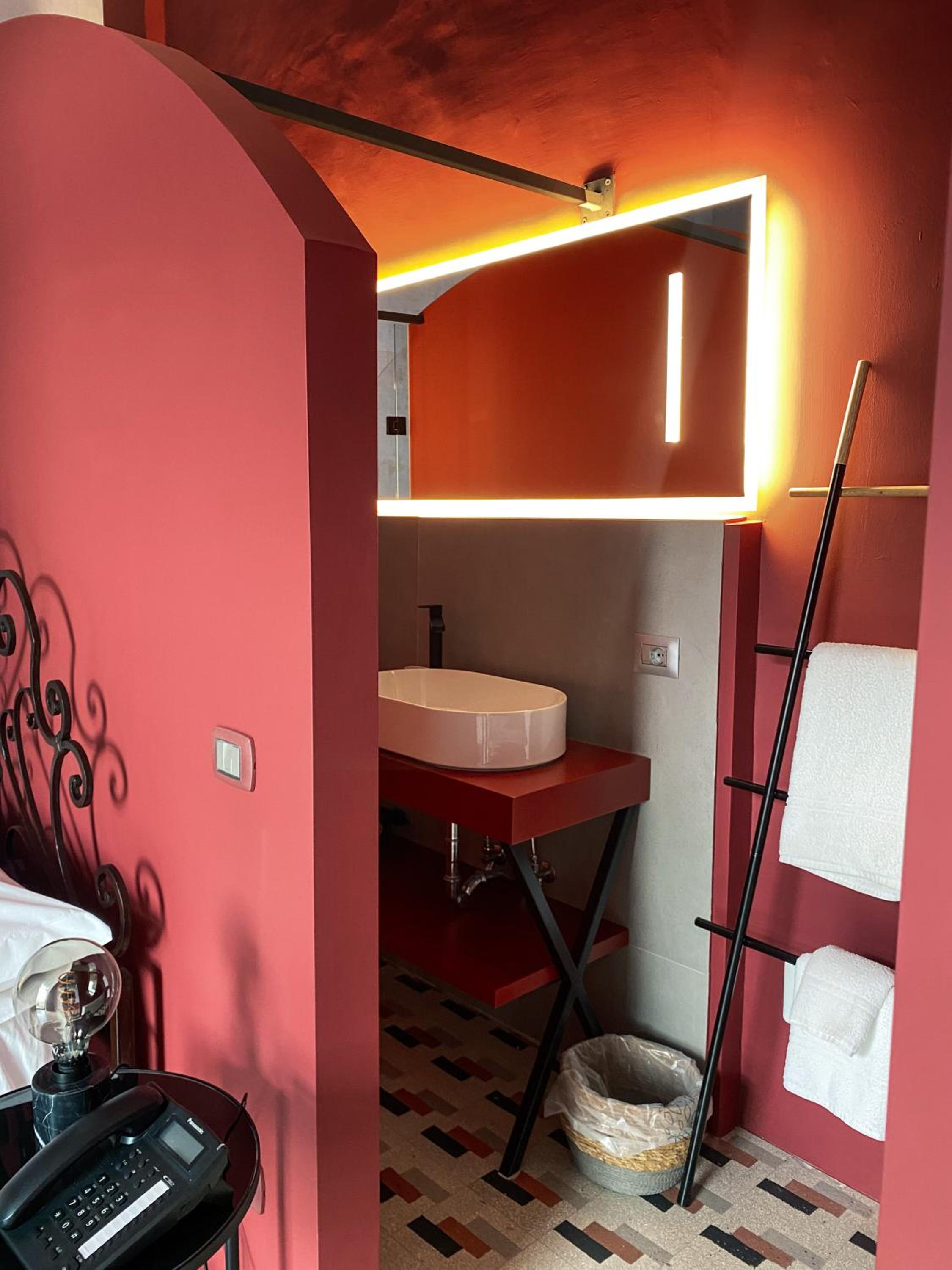 Deluxe Double Room - Photo 2