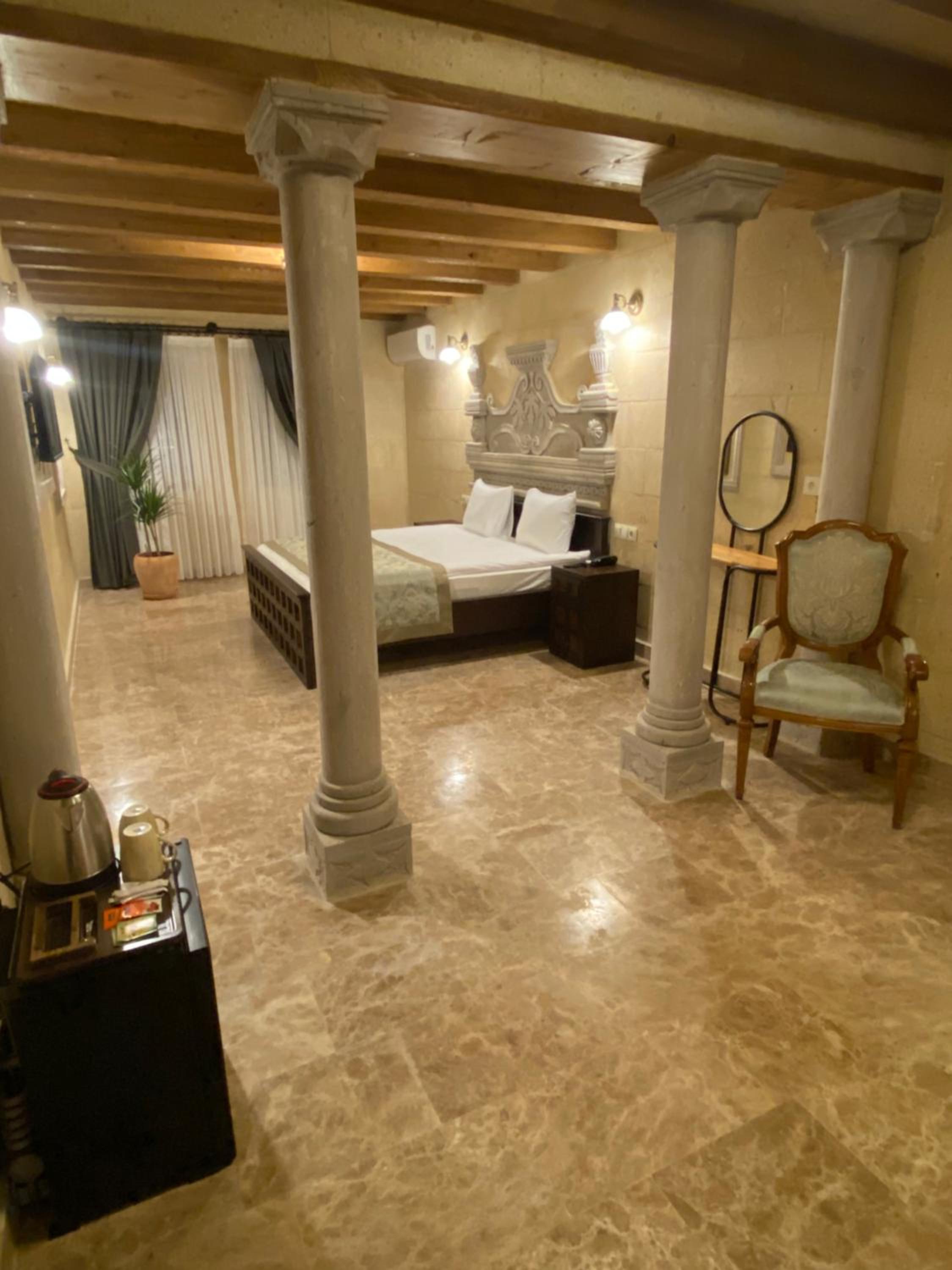 Stone Junior Suite - Photo 13