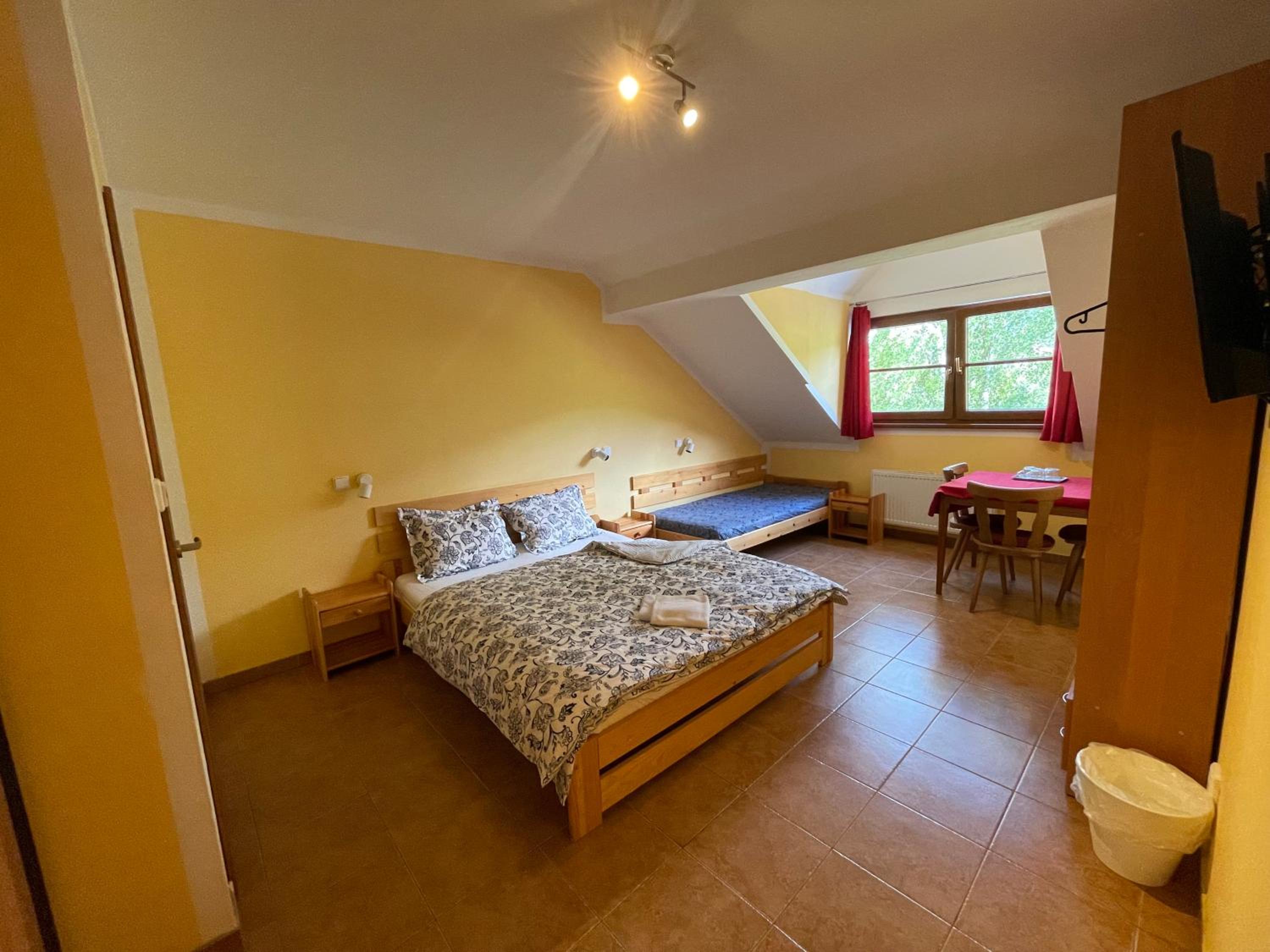 Quadruple Room - Photo 4