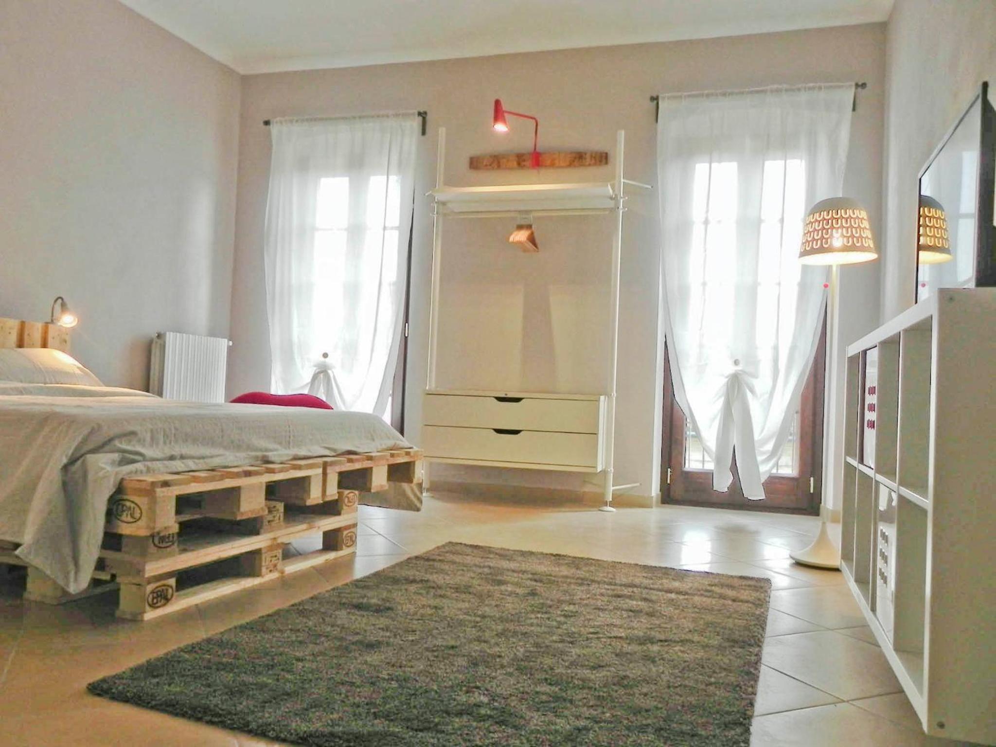 One-Bedroom Apartment with Terrace photo 1