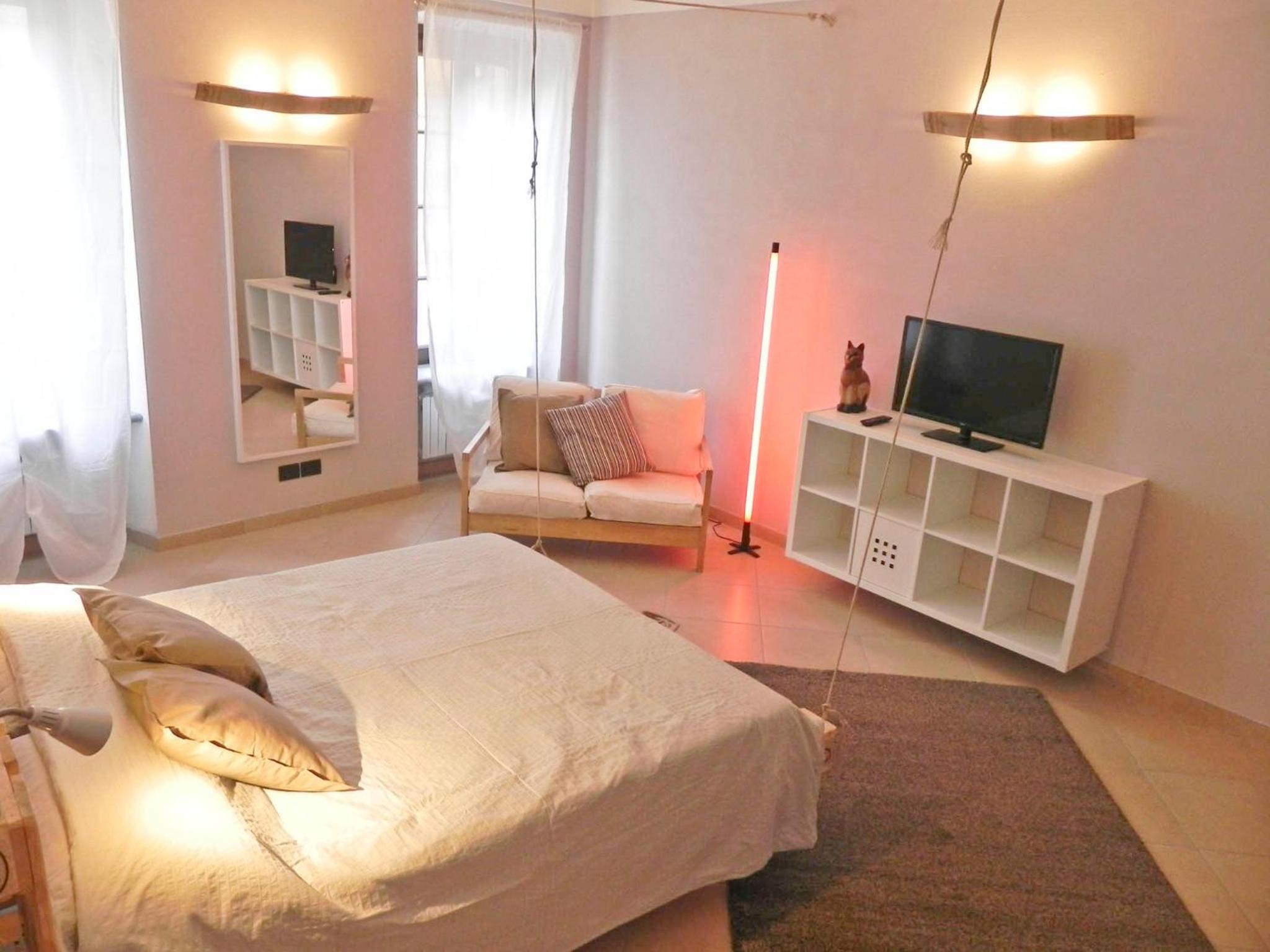 One-Bedroom Apartment with Balcony photo 1