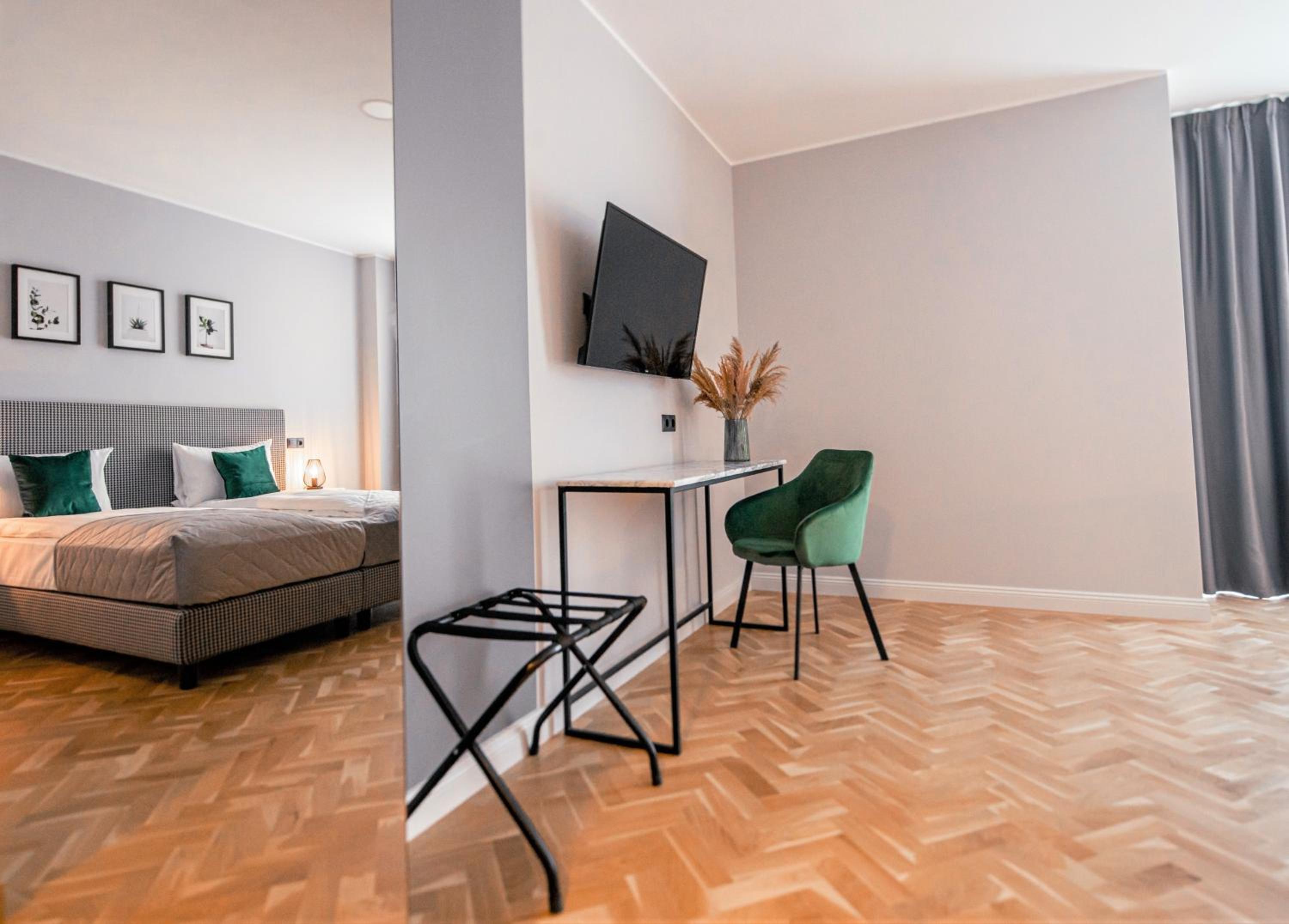 Superior Twin Room - Photo 8