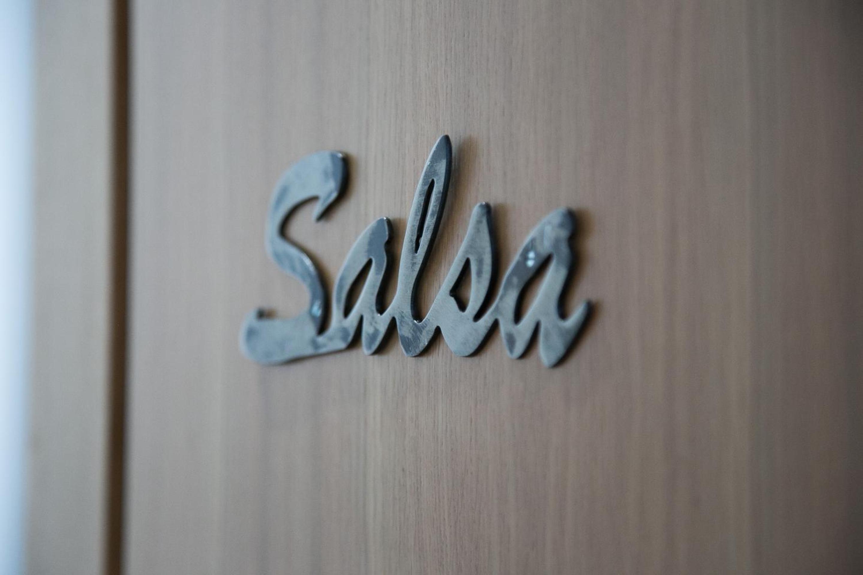 Deluxe Suite - Photo 2