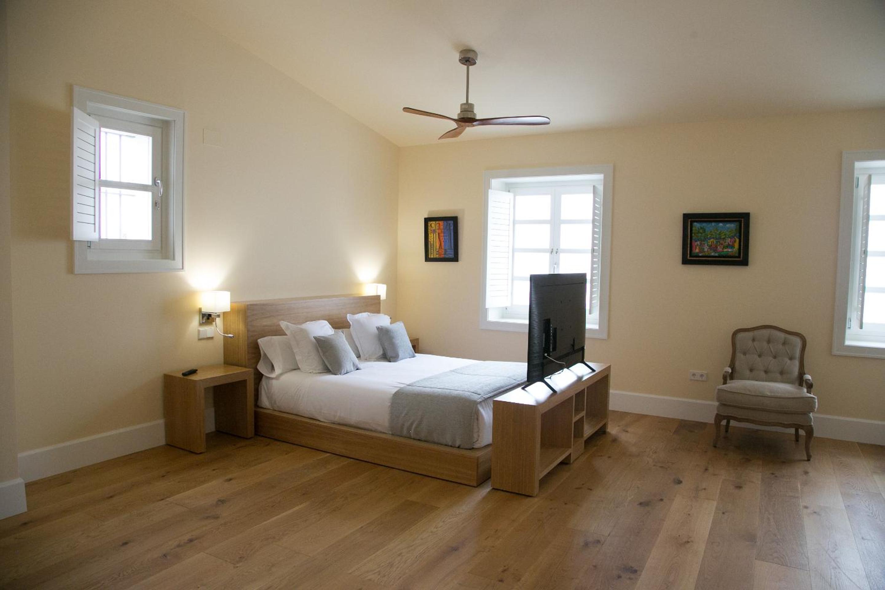 Deluxe Suite - Photo 67