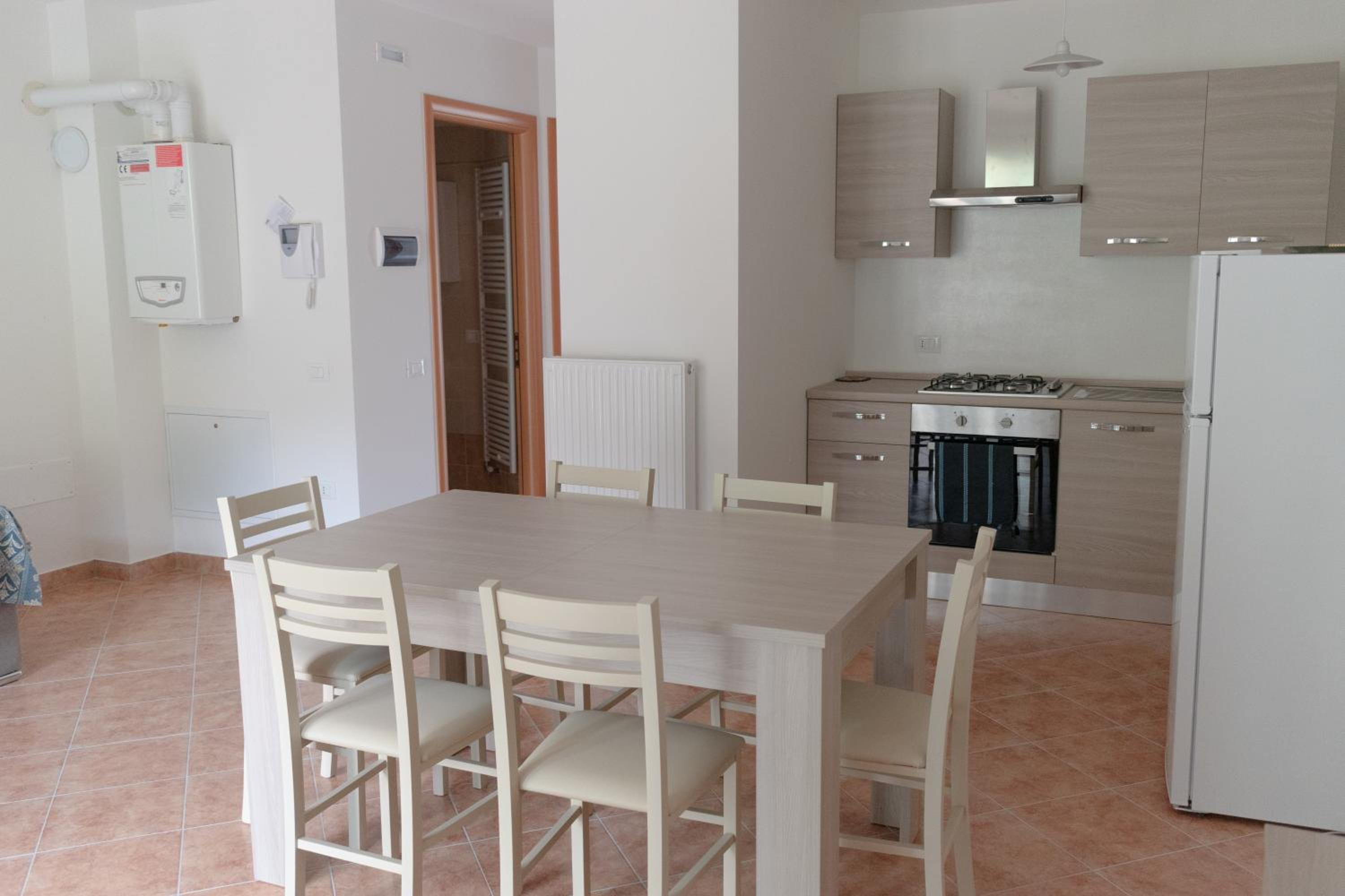 Apartment - Ground Floor - Photo 4