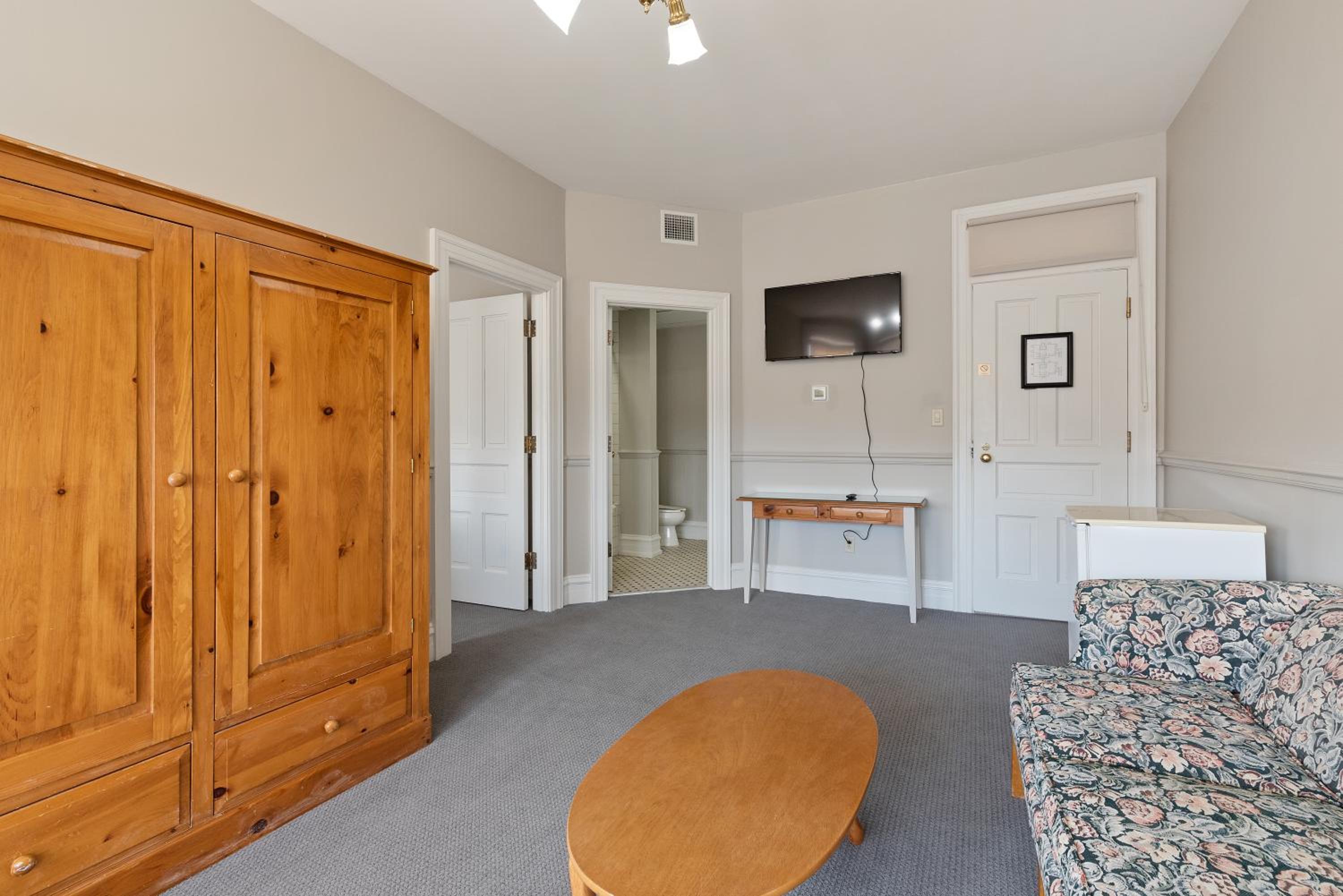Suite with City View photo 2