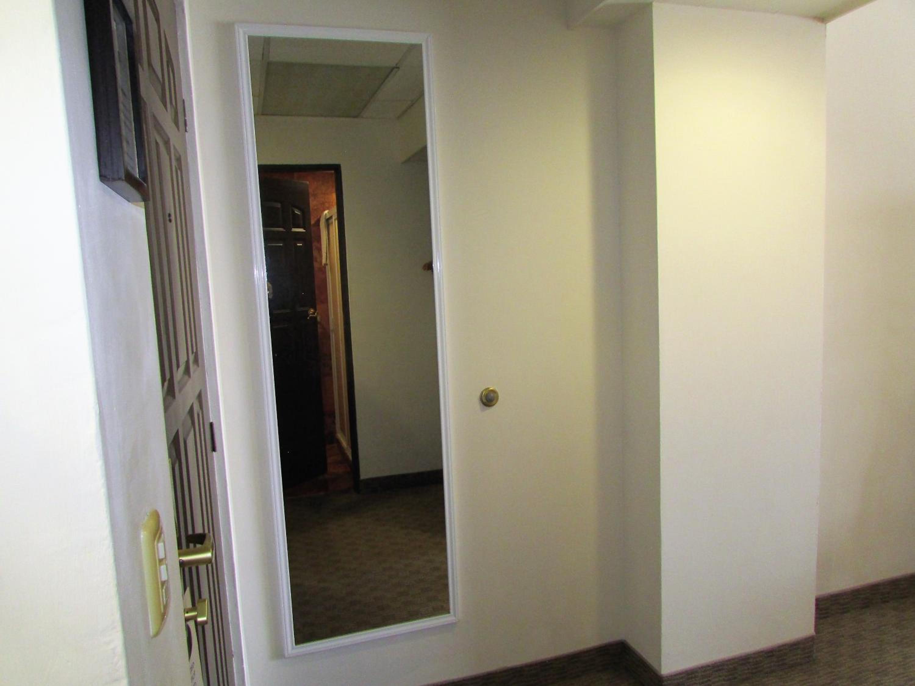 Double Room with Two Double Beds - Non-Smoking - Photo 3