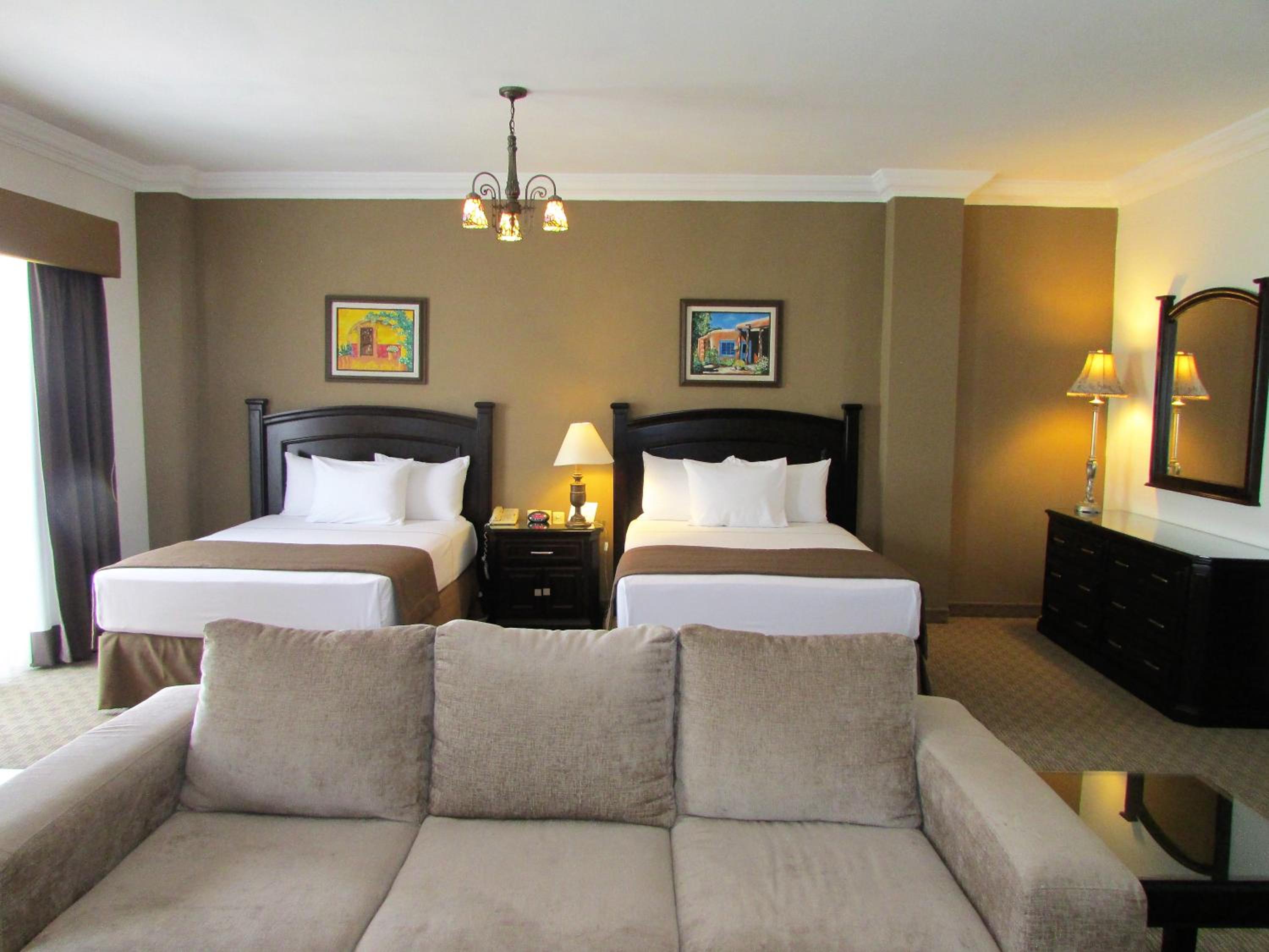 Suite with Two Double Beds - Non-Smoking - Photo 11