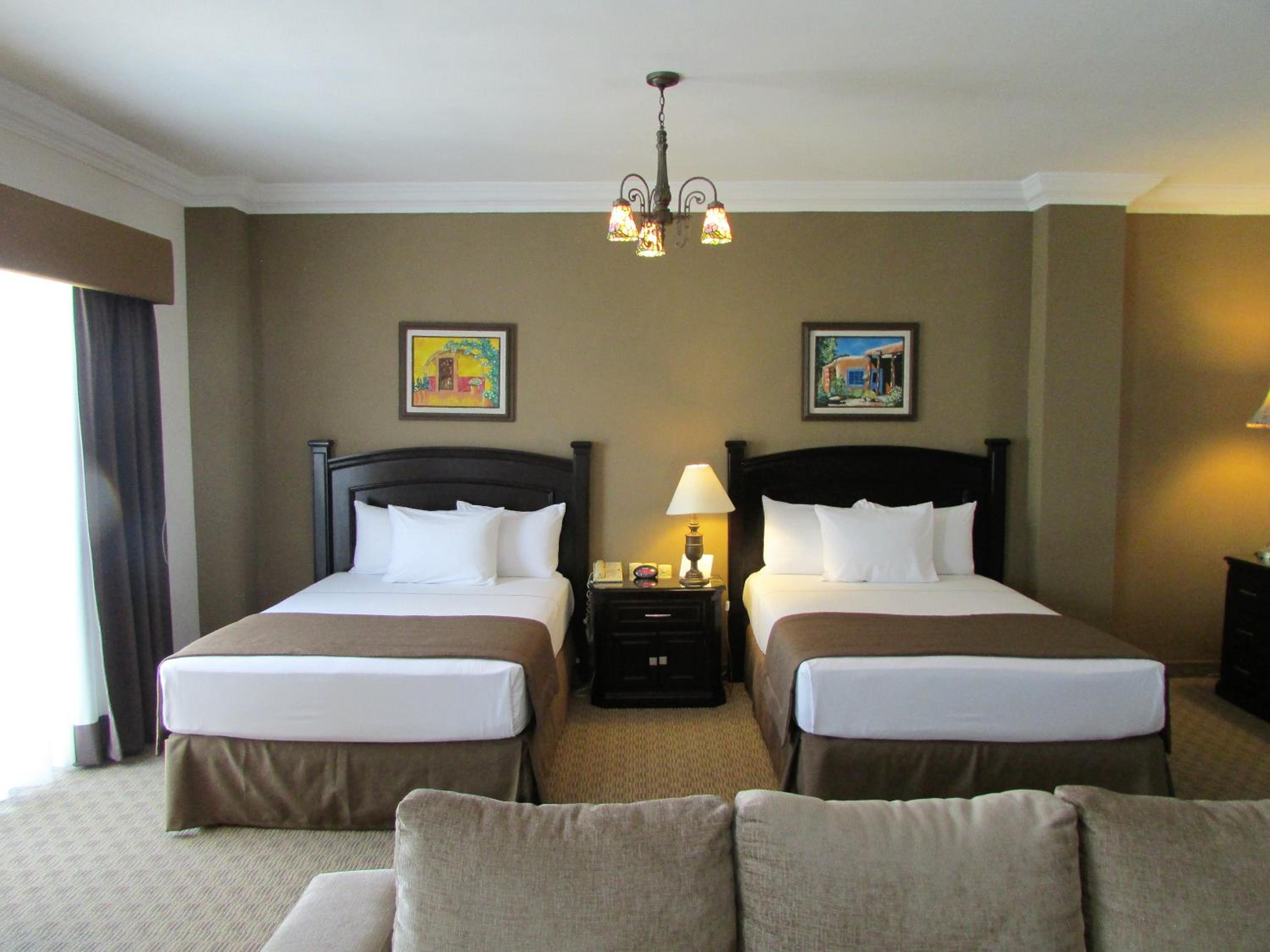 Suite with Two Double Beds - Non-Smoking - Photo 10