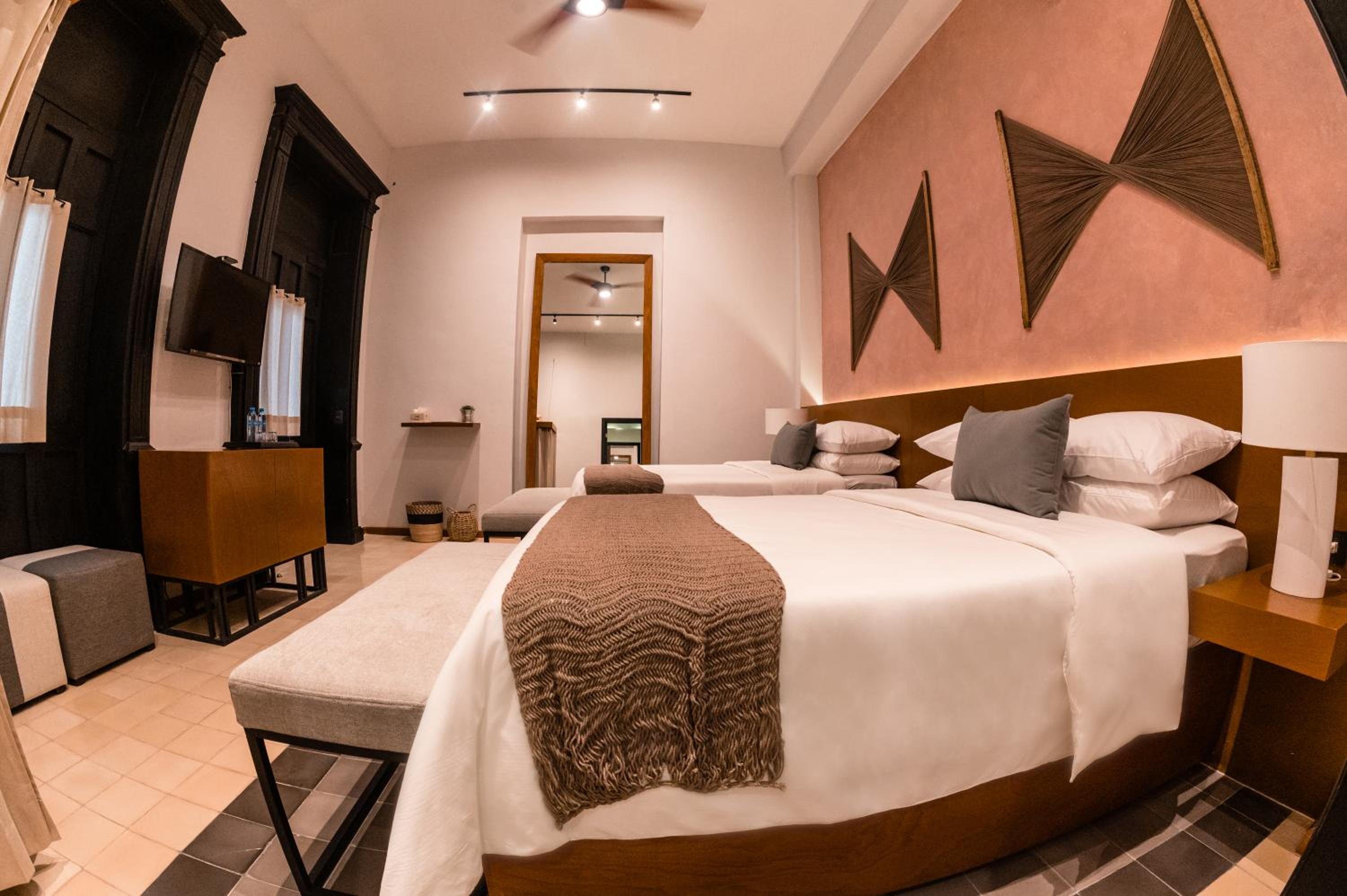 Double Room with Two Double Beds - Photo 3