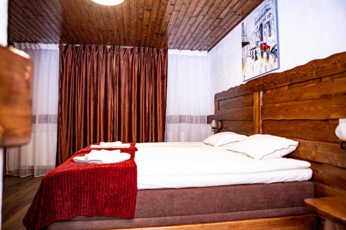 Double Room with Balcony photo 3