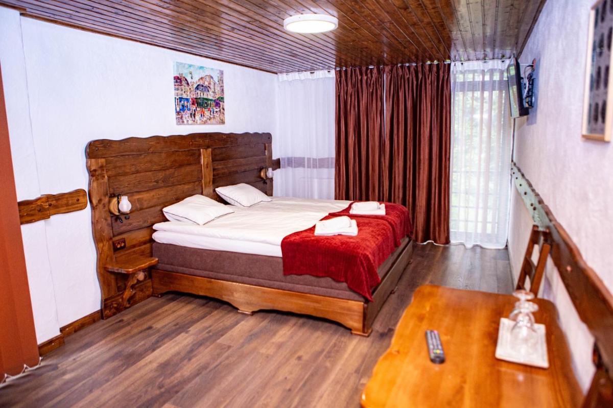 Deluxe Double Room (2 Adults + 1 Child) photo 3