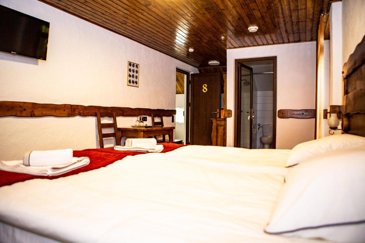 Double Room with Balcony photo 2