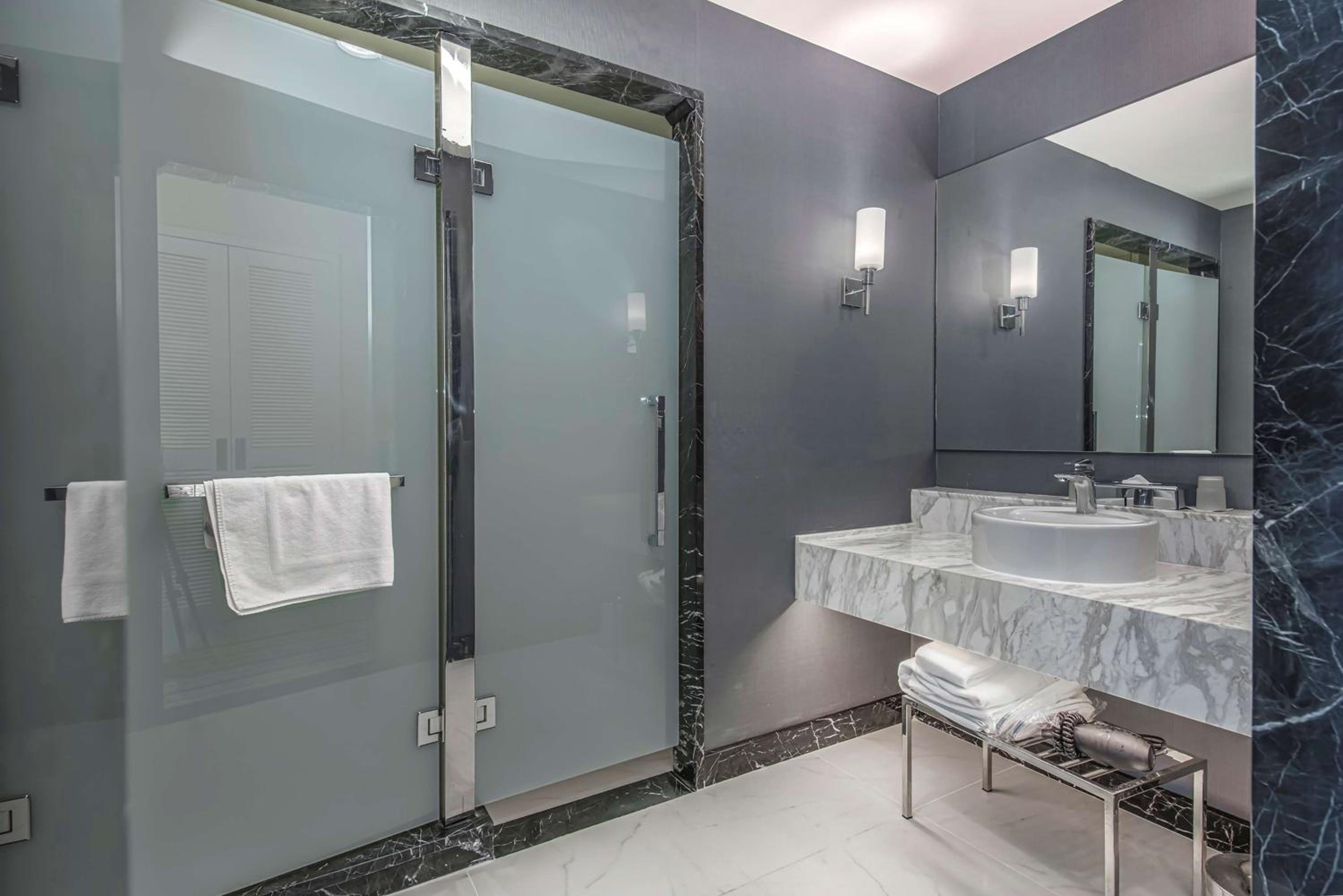 Standard Room with City View photo 2