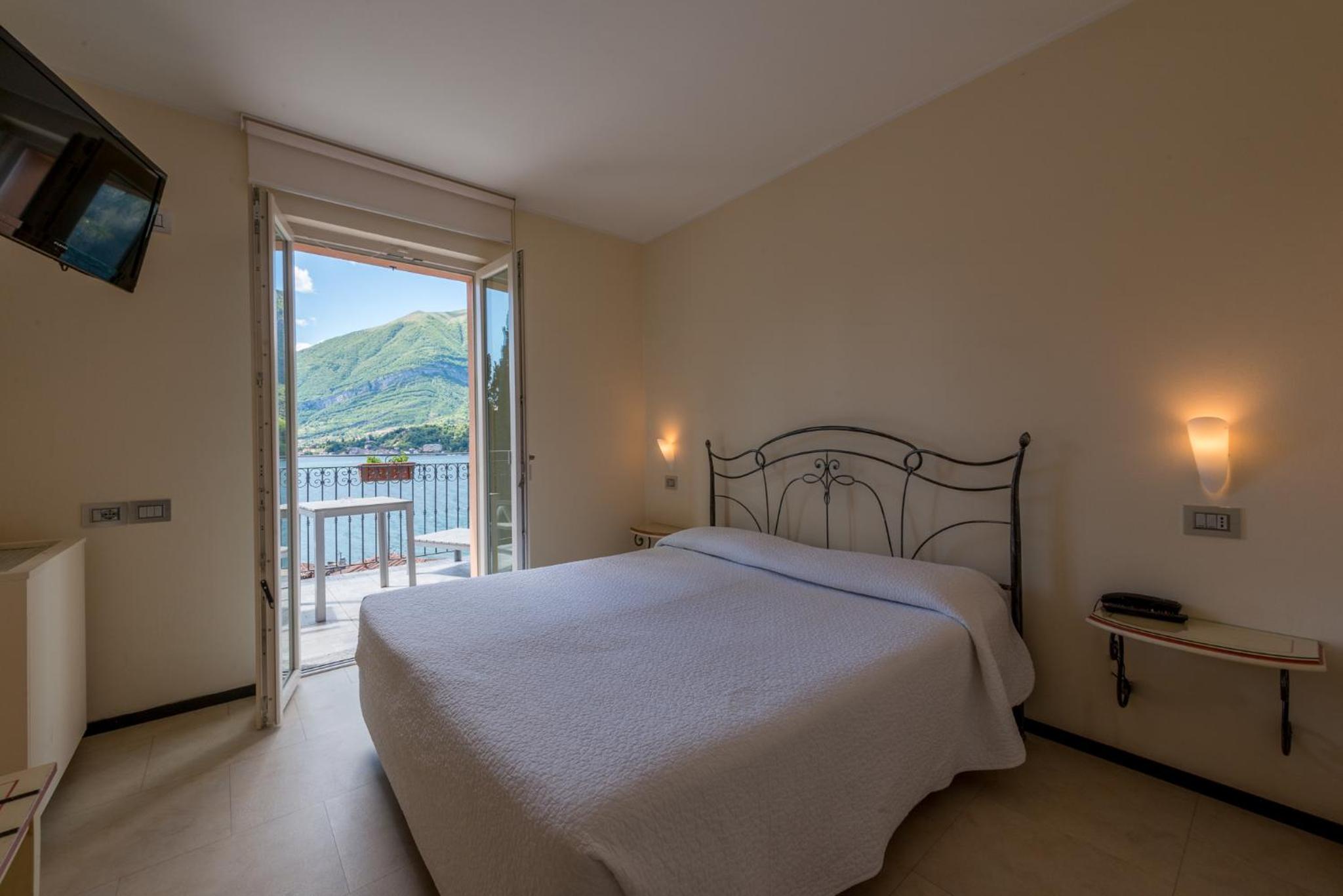 Chambre Double Supérieure - Vue sur Lac