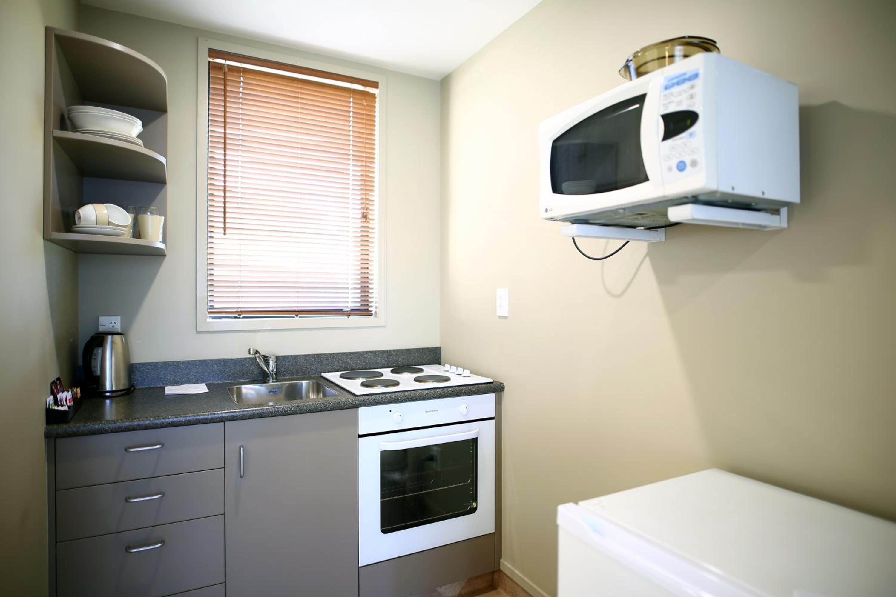 Studio with Kitchenette - Photo 3